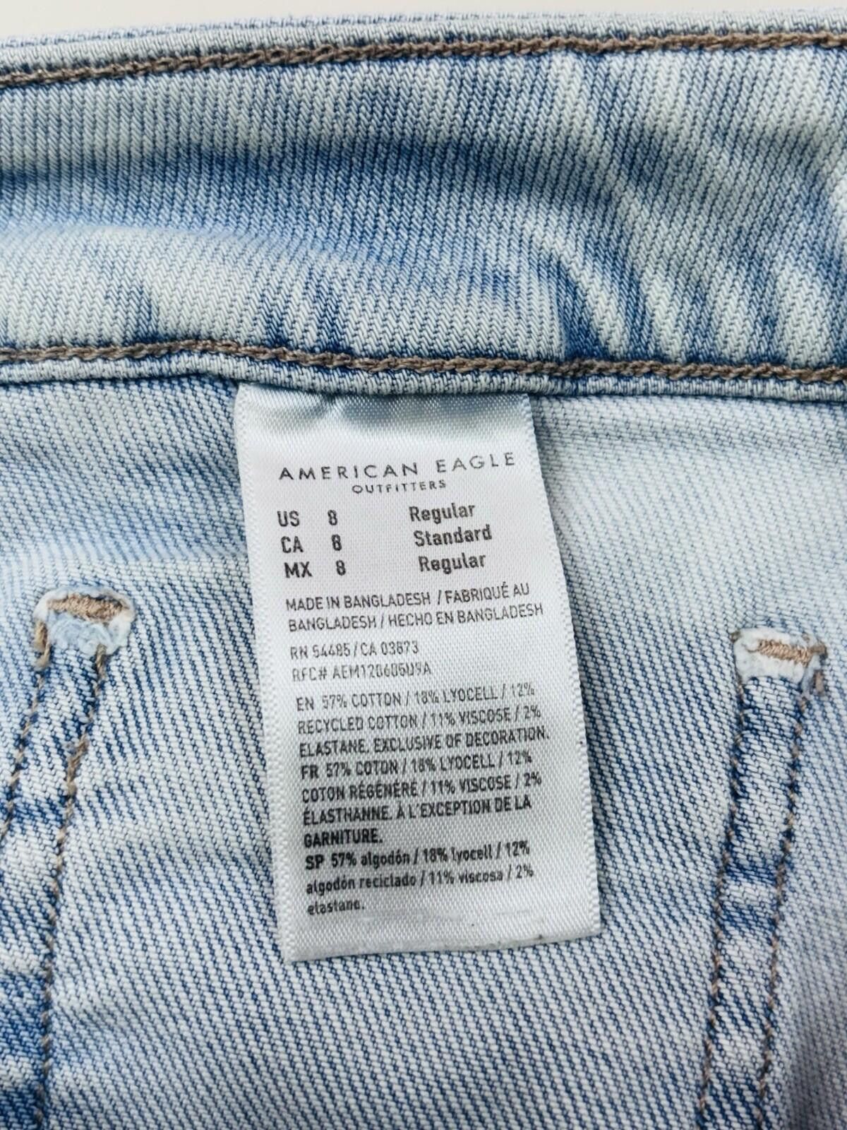 American Eagle Outfitters American Eagle High-Rise Baggy light Wash Denim Jeans Size 8 Size 30" / US 8 / IT 44 - 8 Thumbnail