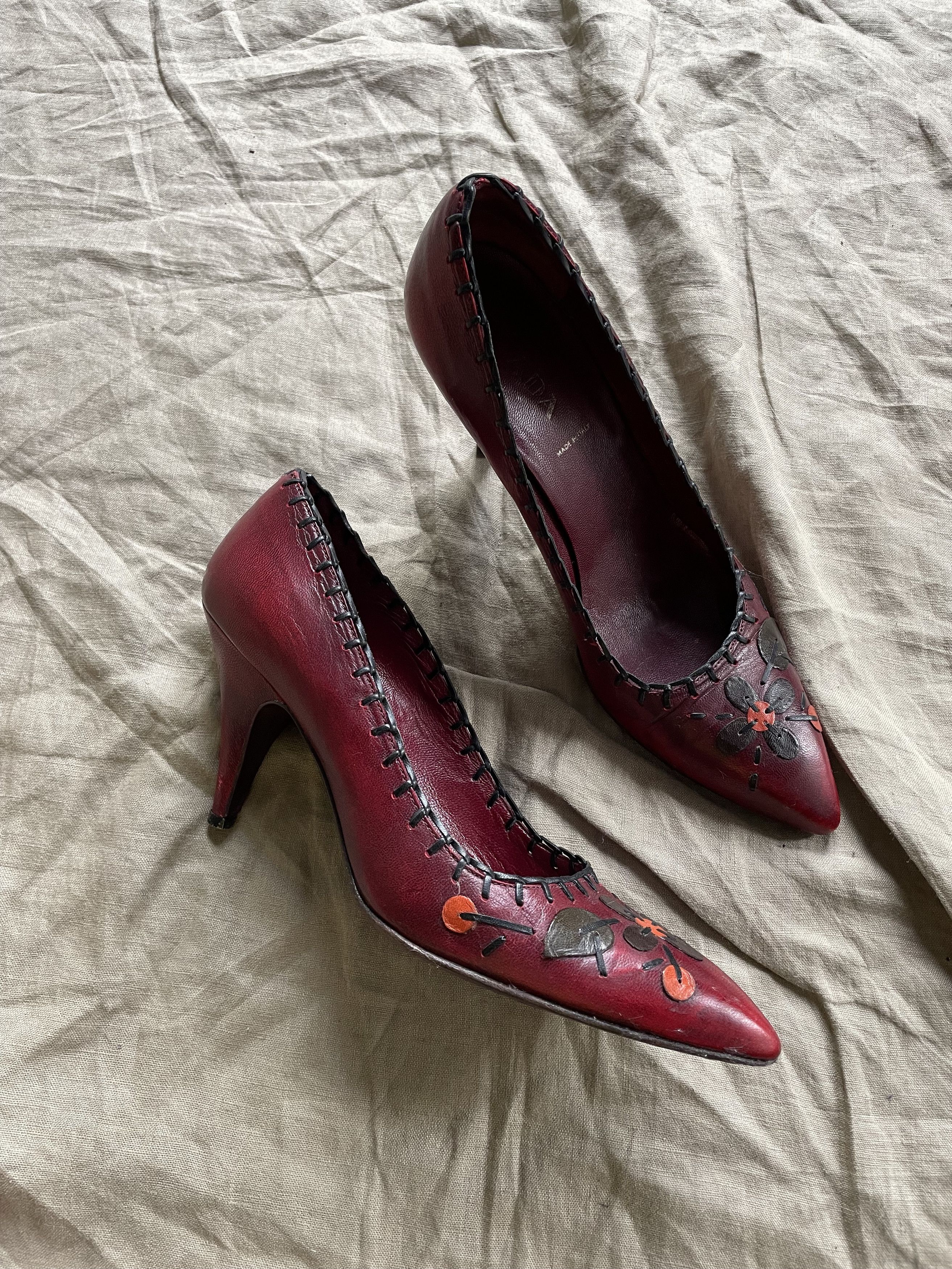 Prada Prada Vintage Floral Embroidered Archive Pump Heels 7824AC Size US 6.5 / IT 36.5 - 2 Thumbnail