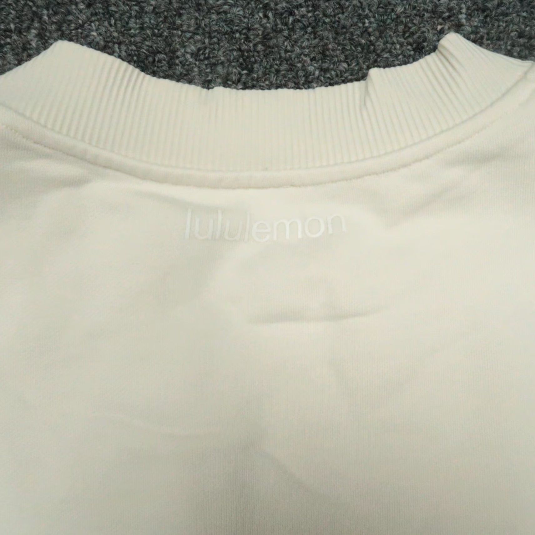Lululemon Lululemon Sweatshirt Womens Extra Large Cream Perfectly Oversized Crew Pullover Size XL / US 12-14 / IT 48-50 - 3 Thumbnail