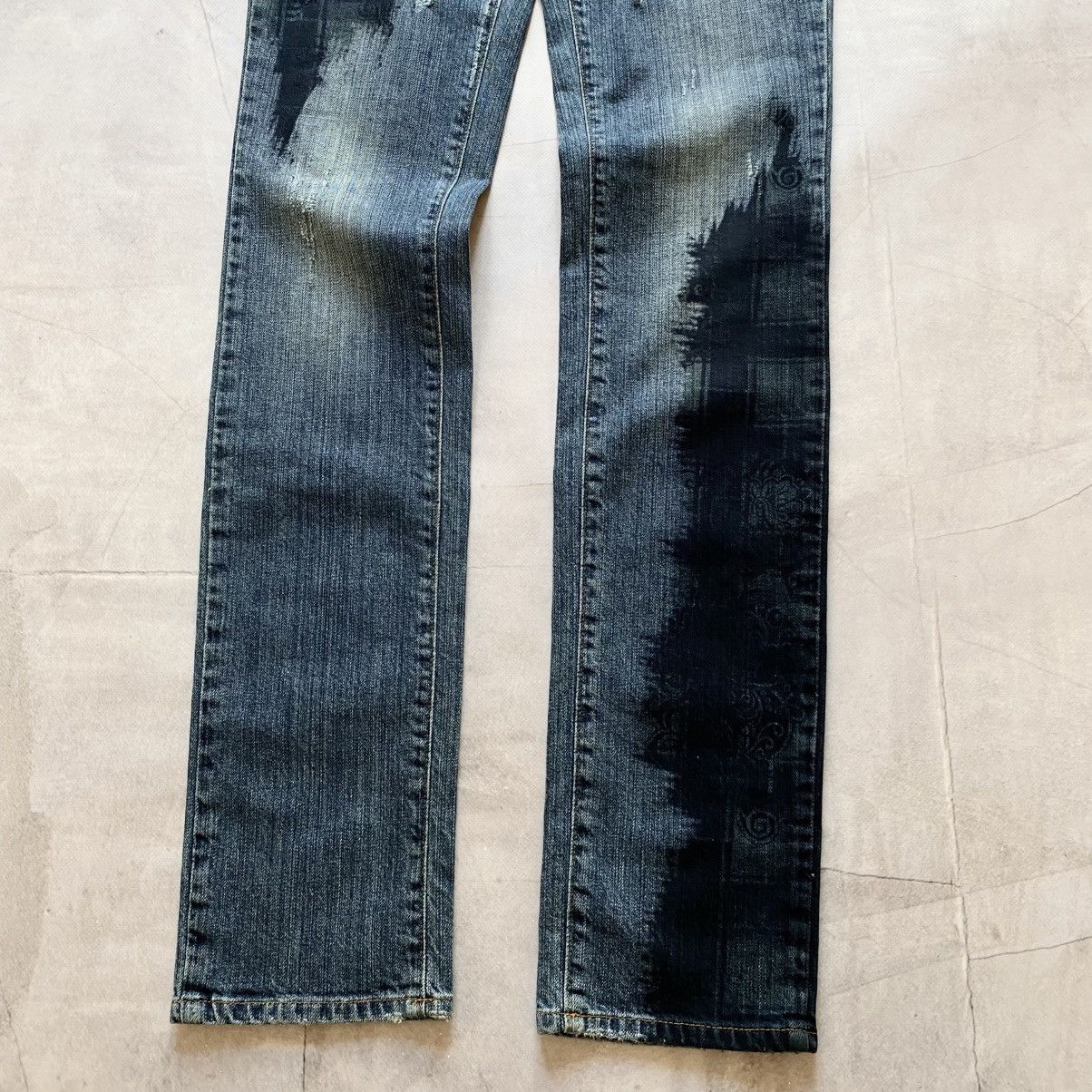 John Galliano NEW Galliano Distressed Painted Stripped Logo Jeans Y2K Size 26" / US 2 / IT 38 - 7 Thumbnail