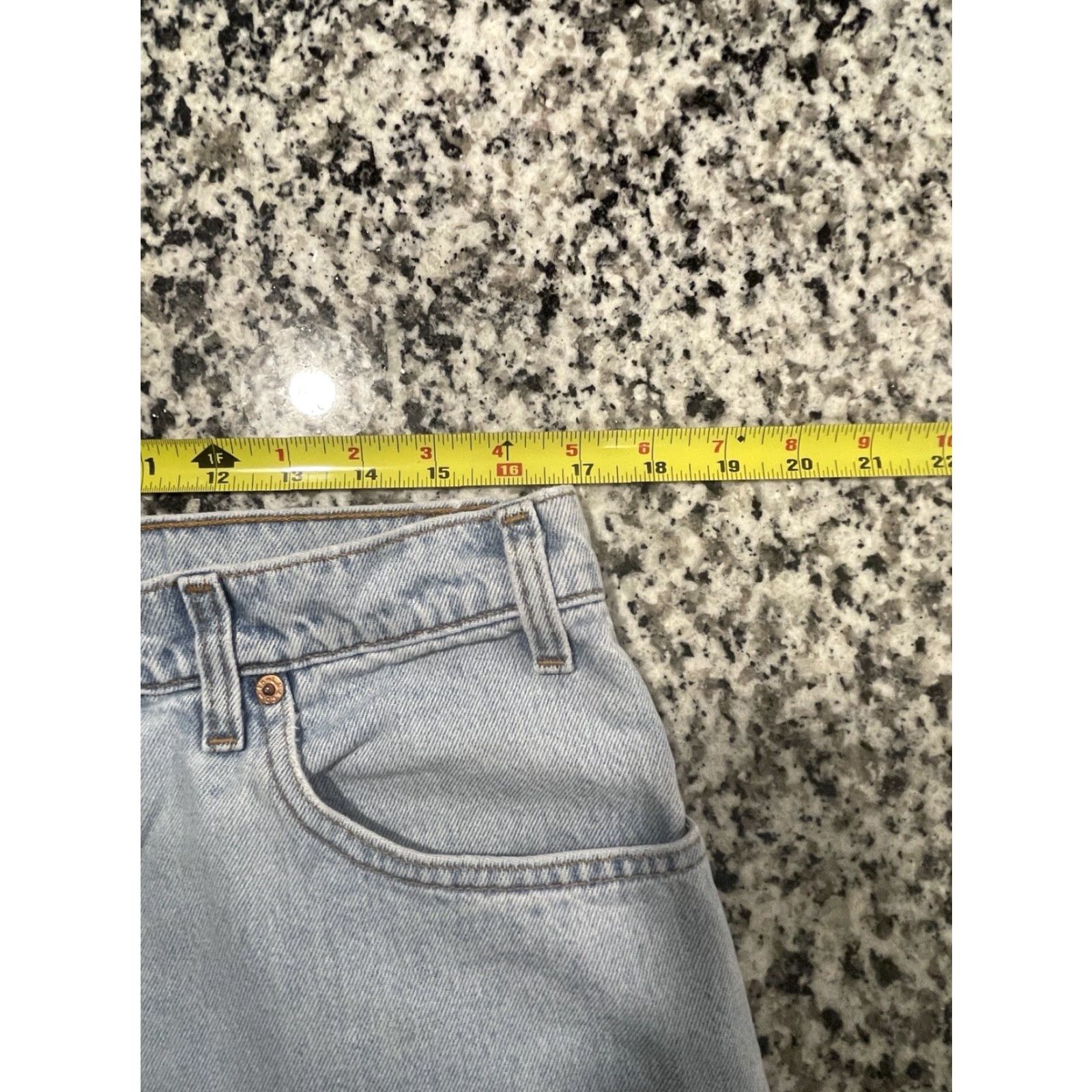 Levi's VINTAGE Levi's 560 Jeans Mens 34x31 Blue Denim 5-Pocket Tapered Relaxed Fit Retro 90s USA Size US 34 / EU 50 - 3 Thumbnail