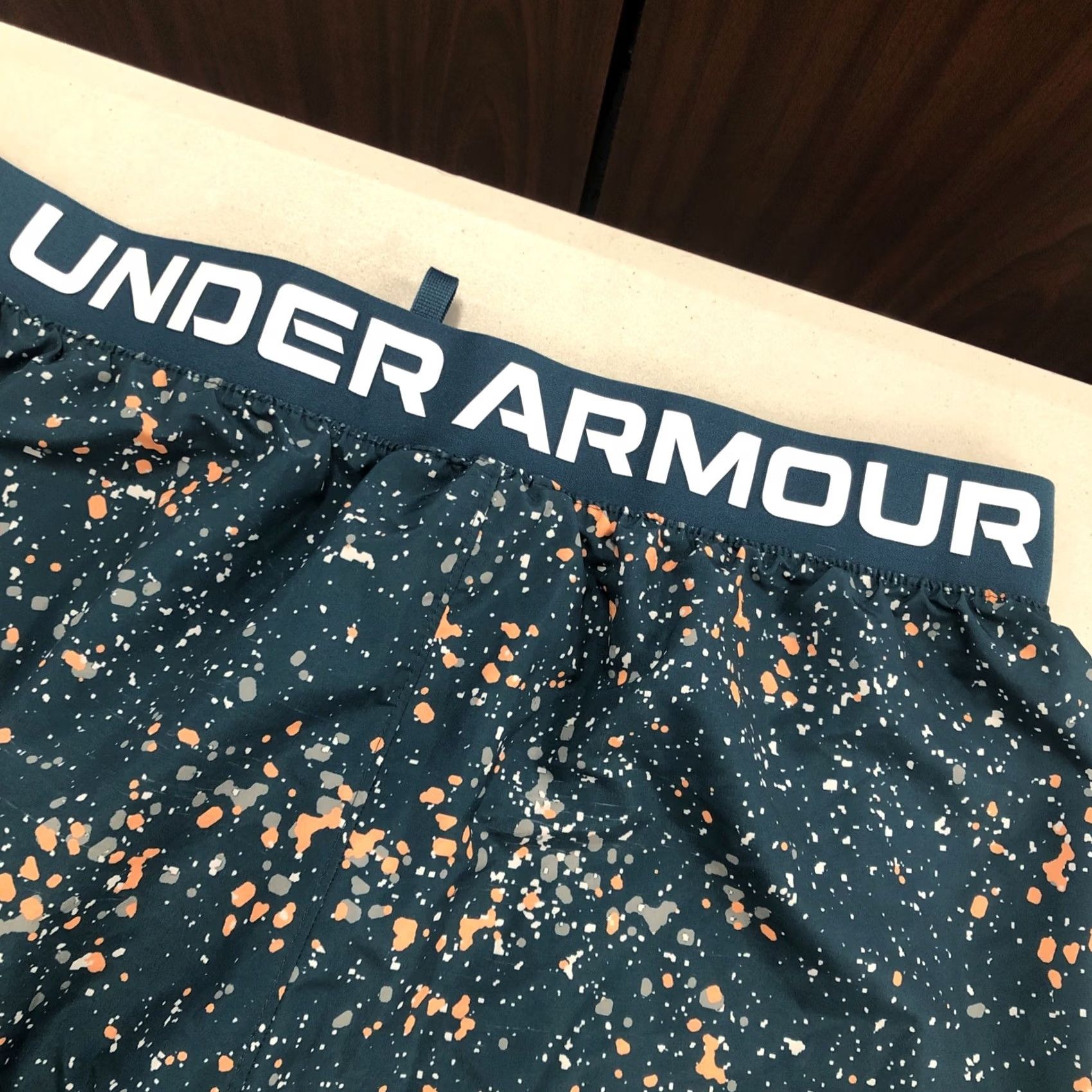 Under Armour VINTAGE Under Armour Shorts Men XL Blue 8 Inseam Lightweight Drawstring Athletic Sports 34in Waist 100% Polyester Size US 36 / EU 52 - 2 Thumbnail