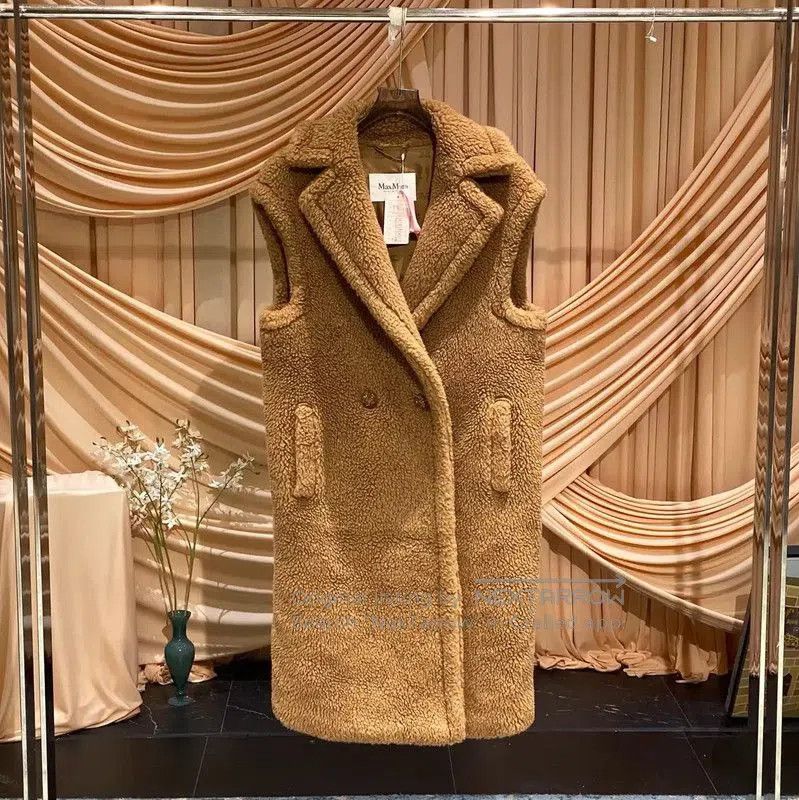 Max Mara MaxMara Camel Color Wool Vest . Size XS / US 0-2 / IT 36-38 - 1 Thumbnail