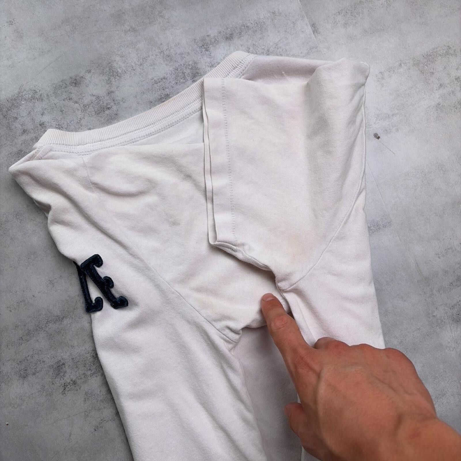 Aeropostale Y2K White Aeropostale Grunge Skater Surf T-Shirt Size US S / EU 44-46 / 1 - 8 Thumbnail
