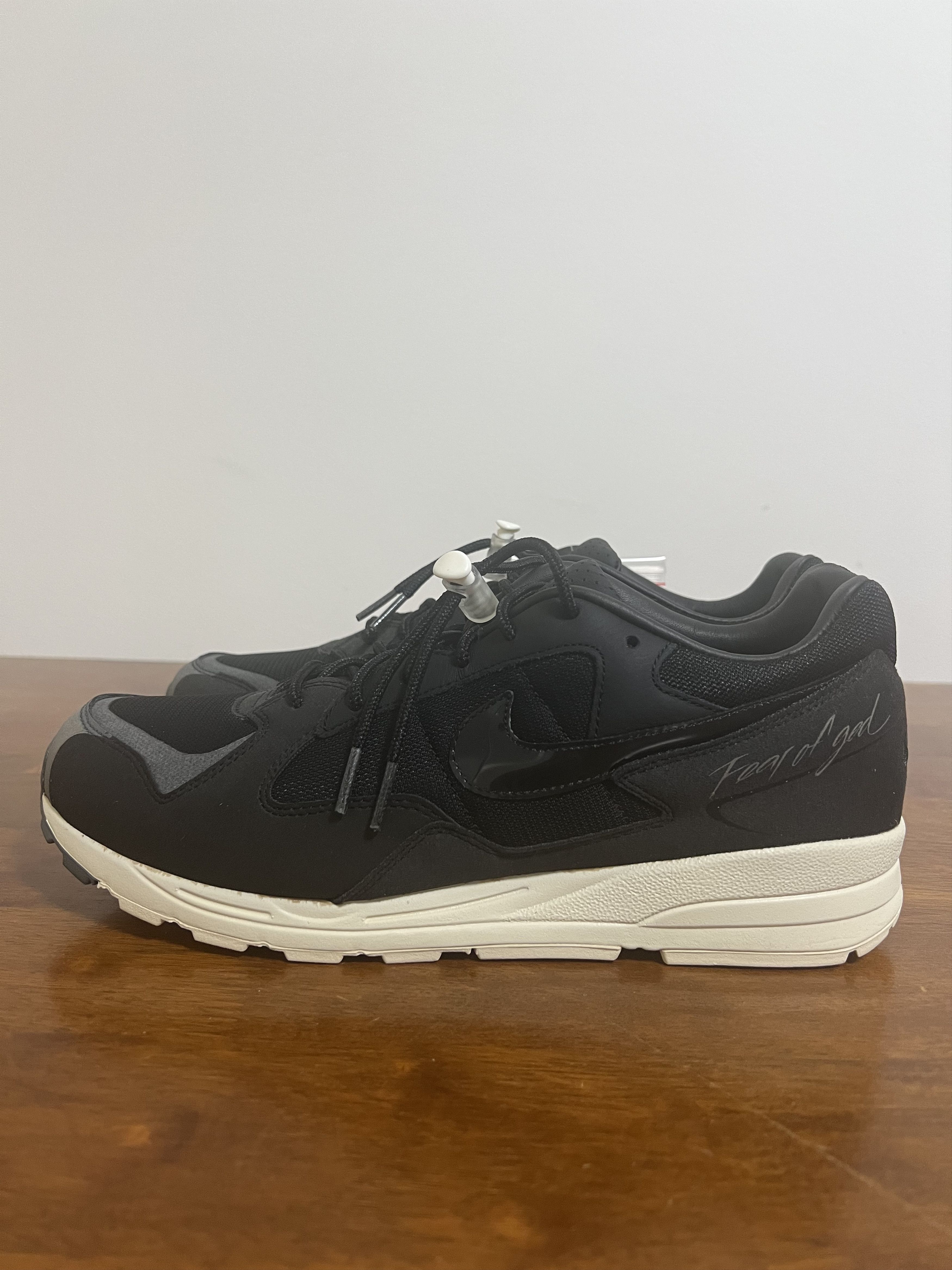 Fear of God × Nike 💚 2018 Fear of God x Nike Air Skylon II Black/Sail-Fossil Size US 10.5 / EU 43-44 - 6 Thumbnail