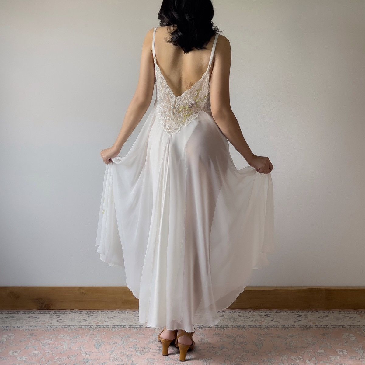 Victoria's Secret × Vintage Romantic White Chiffon Sheer Slip Gown (S-M) Size M / US 6-8 / IT 42-44 - 10 Thumbnail
