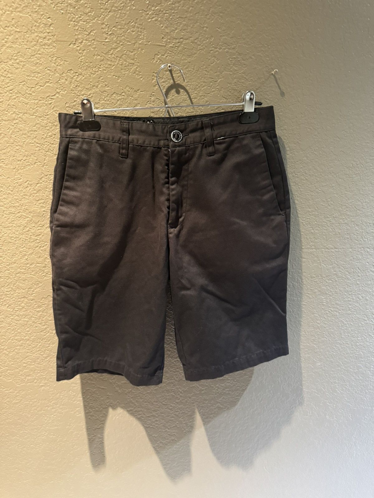 Volcom 29 Volcom Black Chino Shorts 2010s Embroidered Logo Size US 29 - 1 Thumbnail