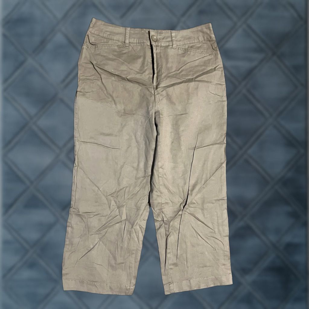 Croft & Barrow Croft & Barrow Capris Womens 4 Khaki Classic Fit Stretch Straight Leg Size 27" / US 4 / IT 40 - 1 Thumbnail