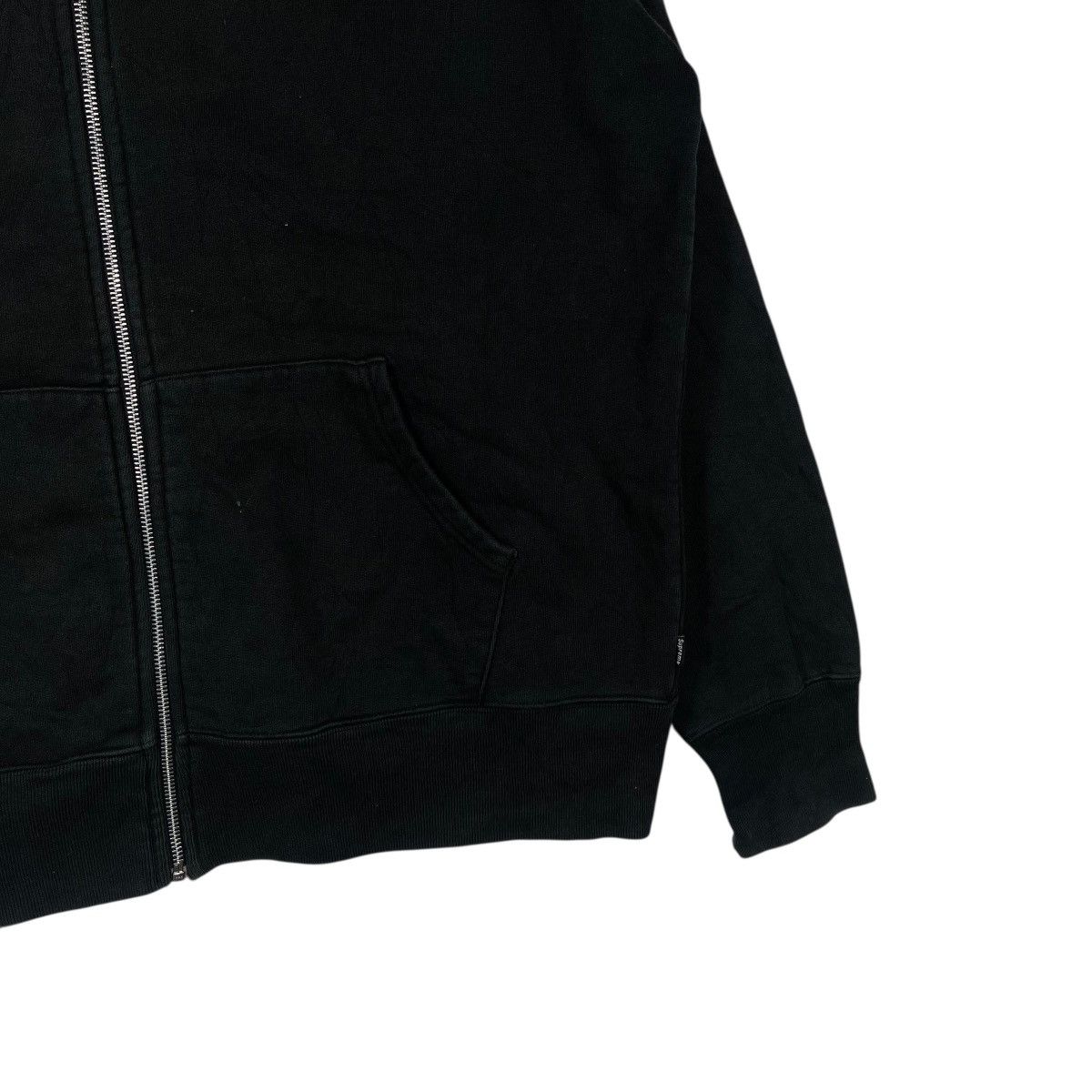 Supreme Supreme World Famous Small Script Logo Zip Hoodie Size US XL / EU 56 / 4 - 5 Thumbnail