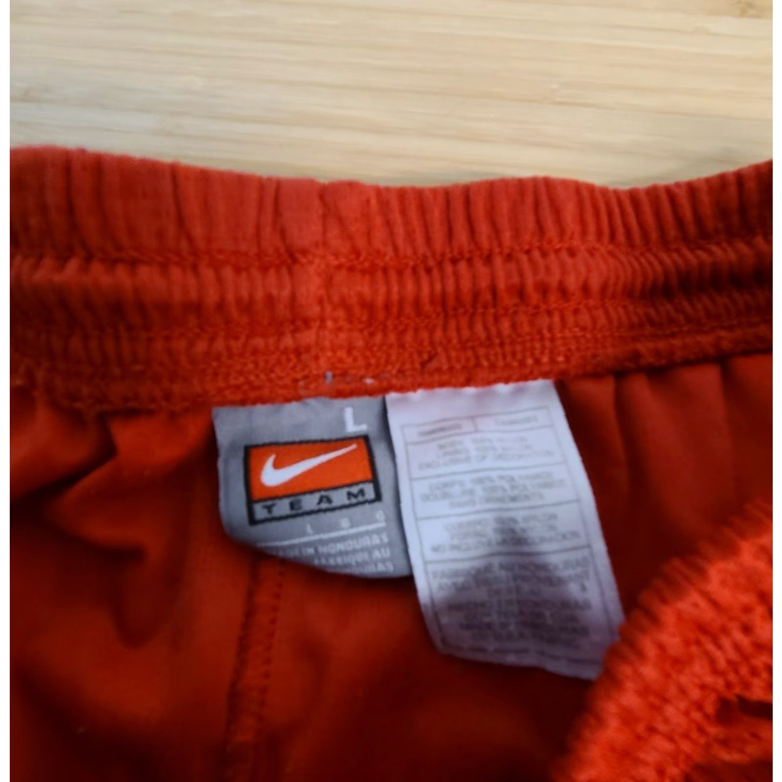 Nike VINTAGE Nike UofA WildCats Red Basketball Gym Training Shorts L Mens Size US 33 - 2 Thumbnail