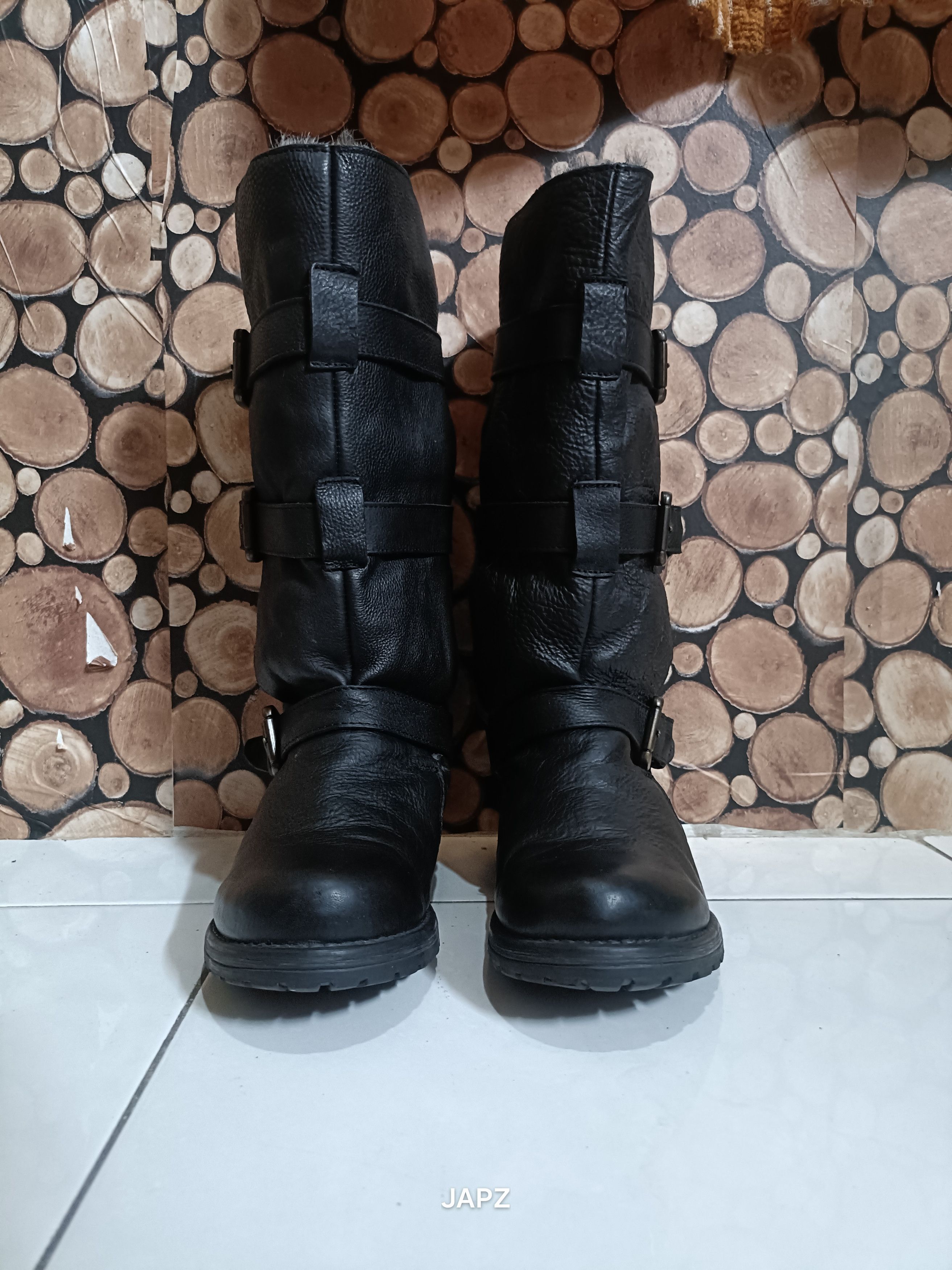 Steve Madden Y2K Steve Madden triple belt winter shearling leather boots Size US 7 / EU 40 - 5 Thumbnail