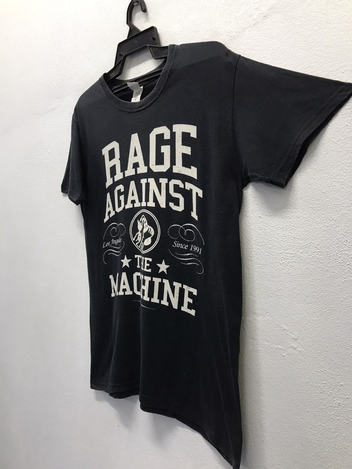 Band Tees × Gildan × Vintage Vintage Gildan Rage Against The Machine Since 1991 Shirt Size US M / EU 48-50 / 2 - 4 Thumbnail