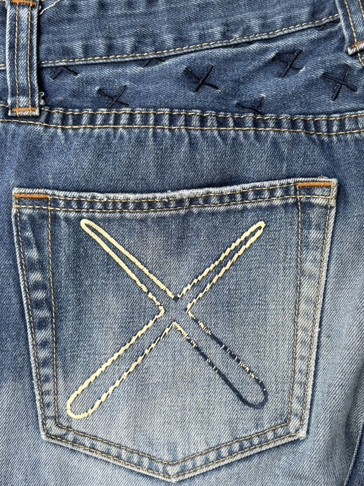 CLOT × Levi's Clot x Levi’s x Original Fake Kaws Size US 31 - 5 Thumbnail