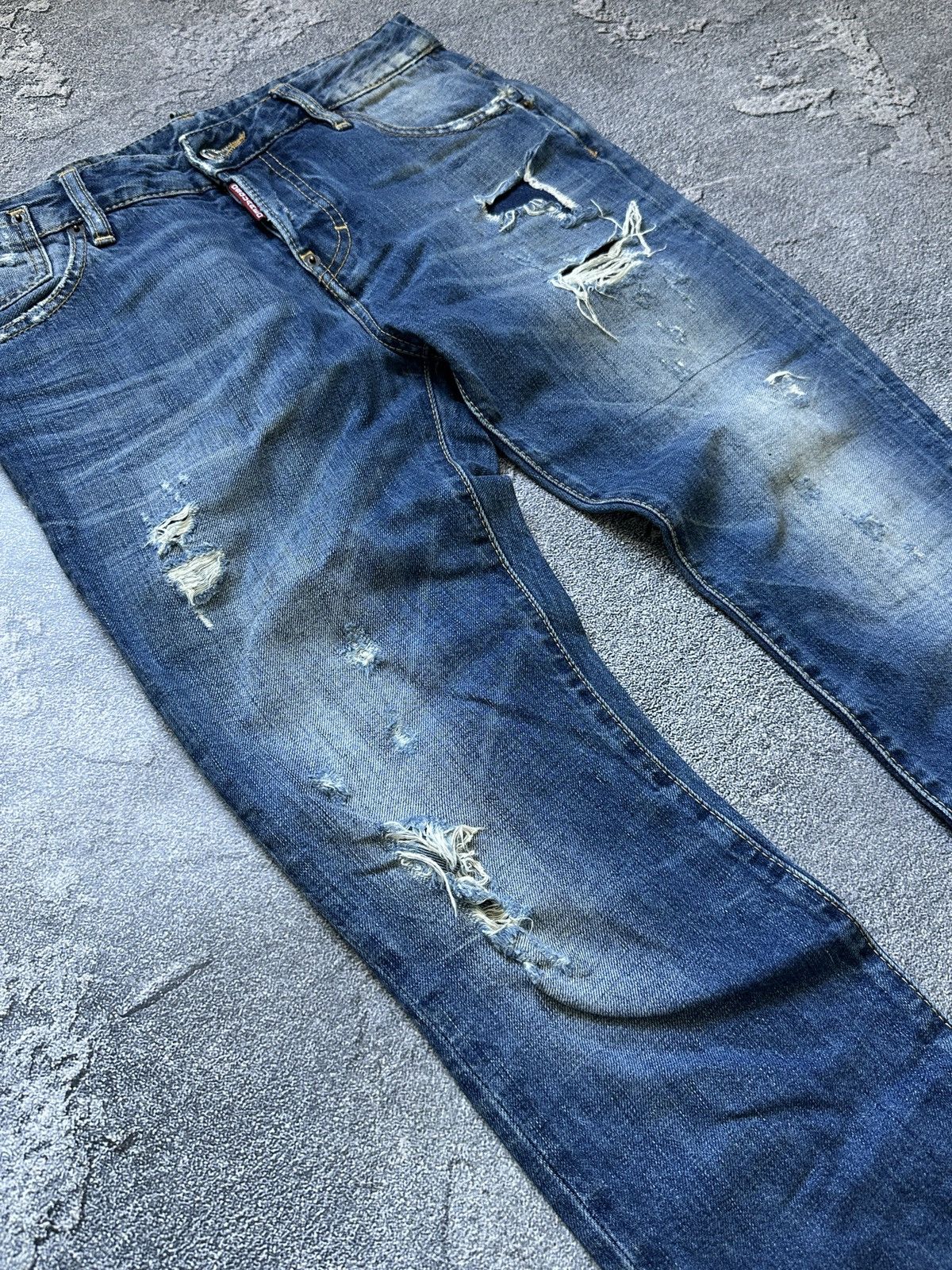 Dsquared2 Dsquared2 Women’s Low Rise Cropped Distressed Jeans Size 27 Size 27" / US 4 / IT 40 - 6 Thumbnail