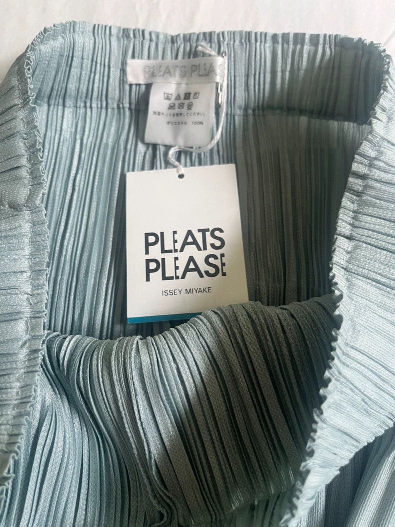 Issey Miyake Issey Miyake size:3 Light green pleated puff pants Size 23" - 3 Thumbnail