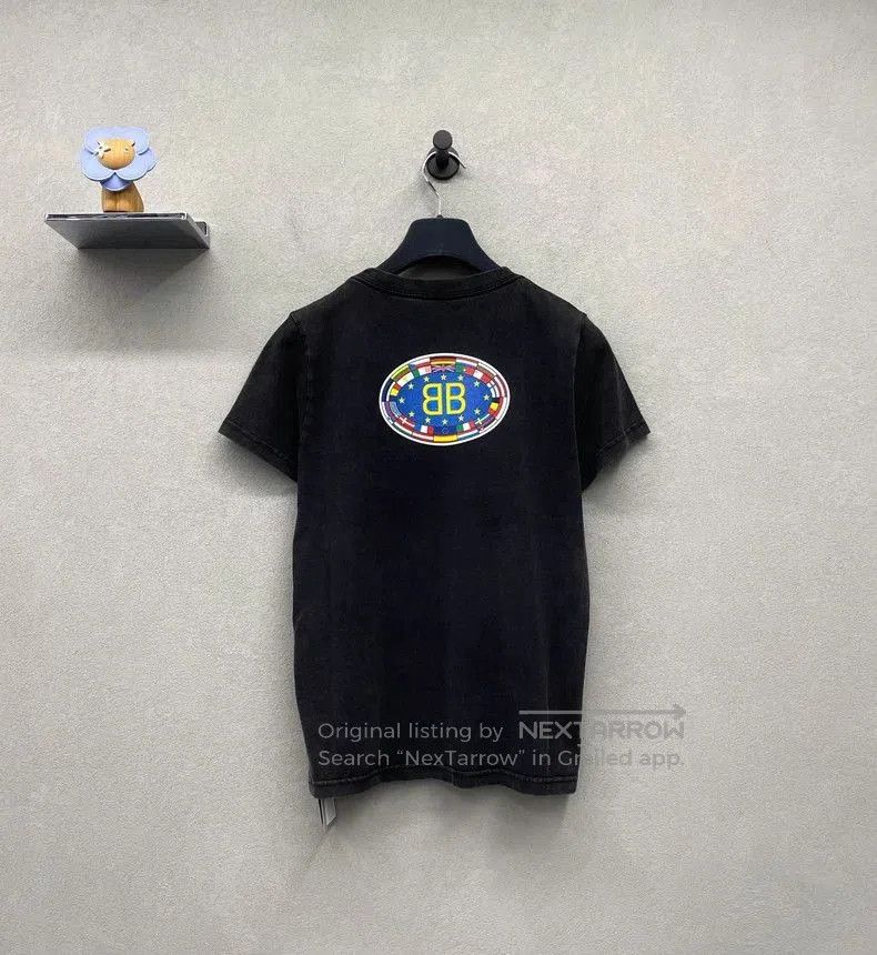 Balenciaga Balenciaga Printed Casual Short Sleeve. Size US S / EU 44-46 / 1 - 2 Thumbnail