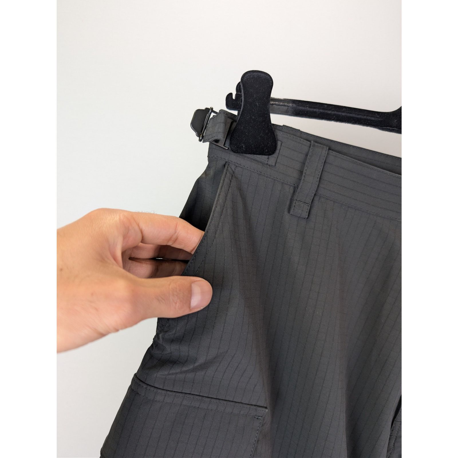 Balenciaga o1rshd1 Unity Sports Icon Light Cargo Pants in Black Size US 32 / EU 48 - 6 Thumbnail