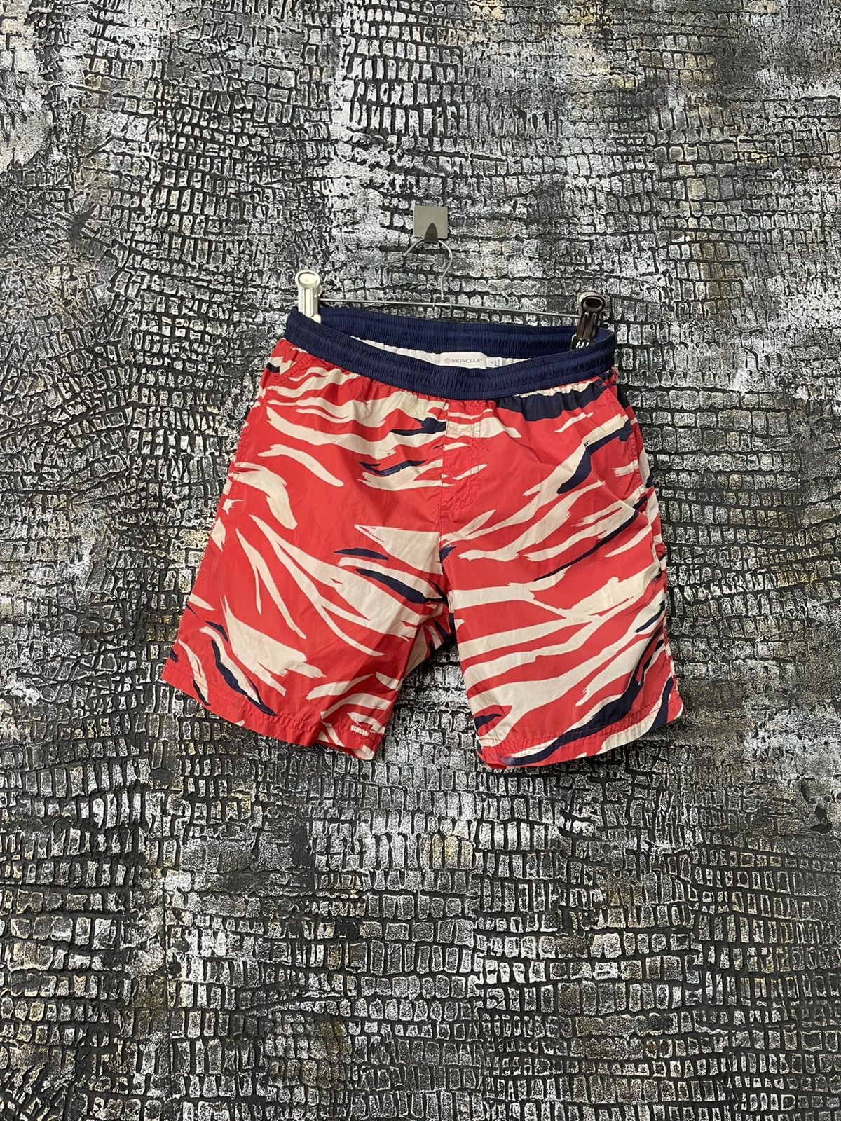 Moncler Moncler nylon short Size US 31 - 11 Thumbnail