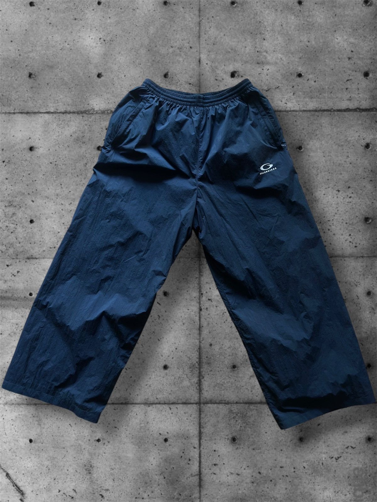 Balenciaga Balenciaga blue nylon pants Size US 28 / EU 44 - 2 Thumbnail