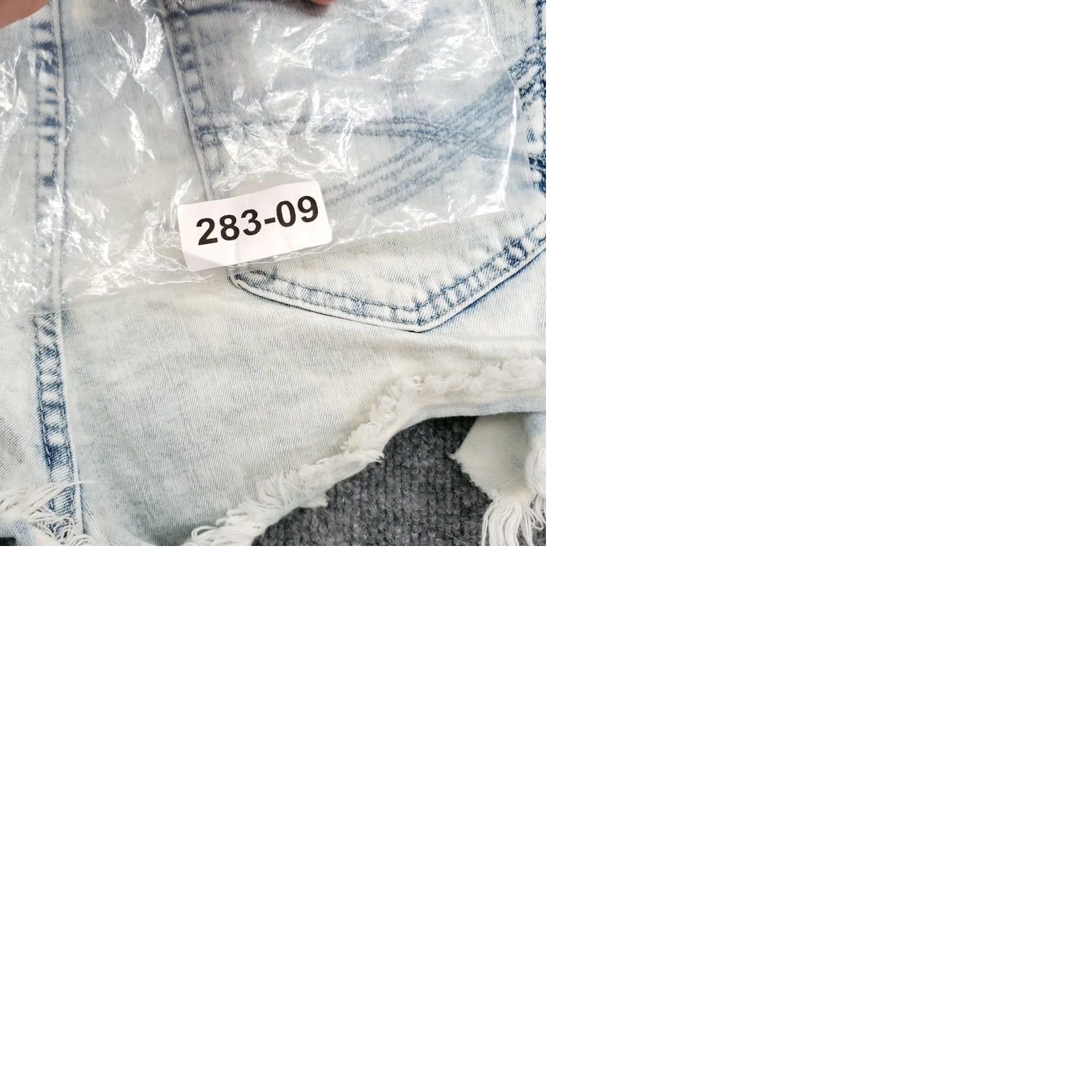Vintage Aéropostale Shorts Womens 10 Blue High Waisted Ripped Acid Wash Denim Casual Pants Hot Pants Womens 10 Blue waist 29 in Regular fit Size 32" / US 10 / IT 46 - 9 Thumbnail