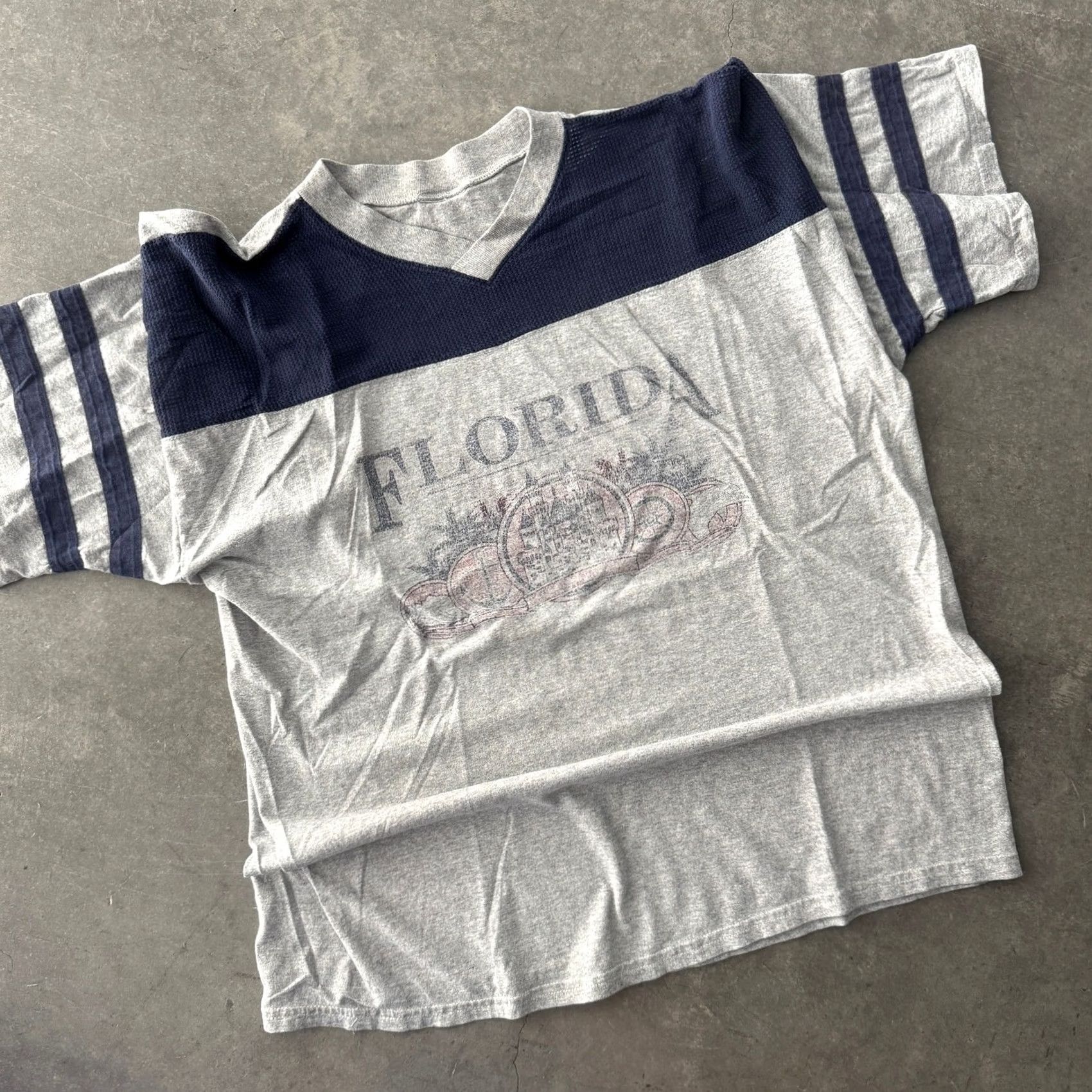 Vintage VINTAGE Disneyworld Florida Baseball Graphic Tee XL Mens Grey Blue Faded Y2k Size US XL / EU 56 / 4 - 2 Thumbnail