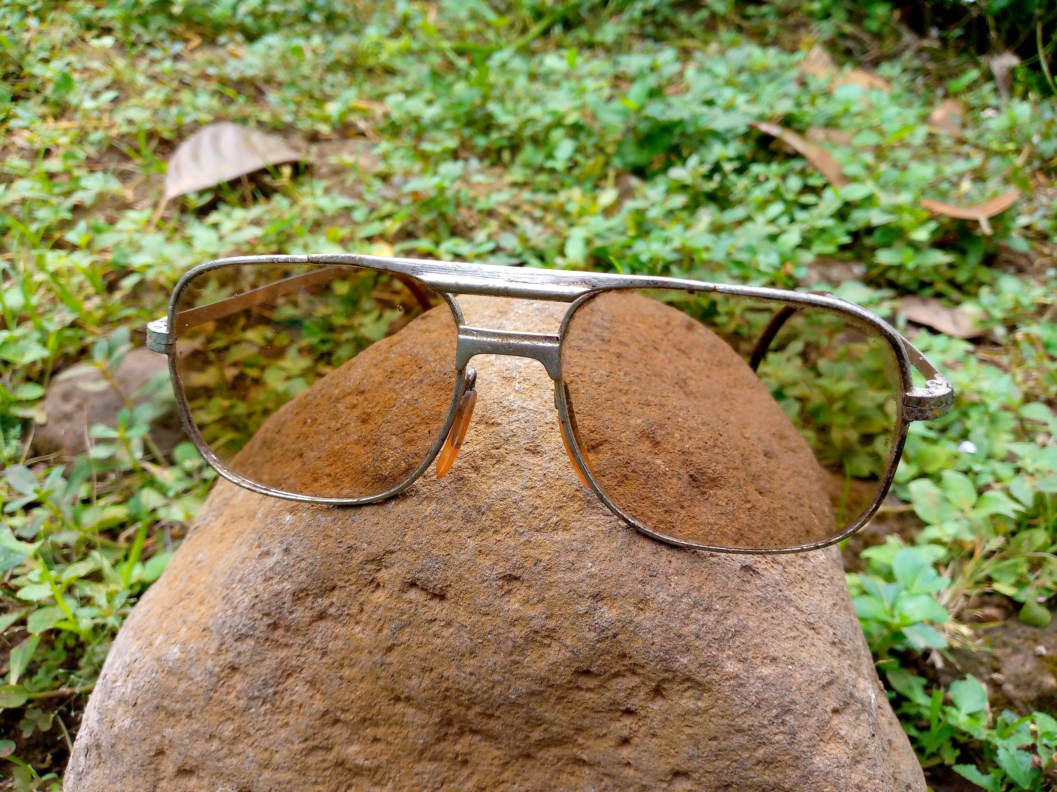 Vintage 70s Sunglasses Uknown Brand Size ONE SIZE - 3 Thumbnail