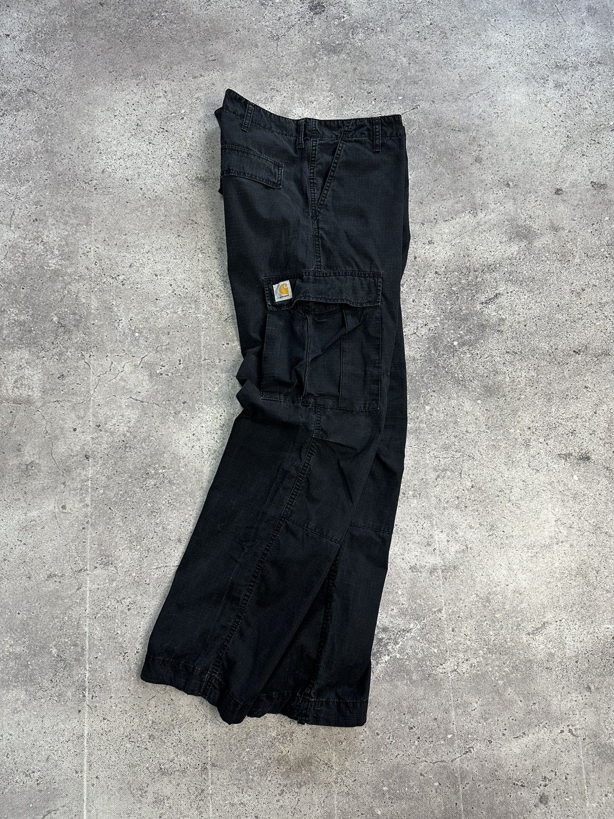 Carhartt × Vintage Vintage Carhartt Cargo Distressed Pants Faded Black Y2K Size US 34 / EU 50 - 1 Thumbnail