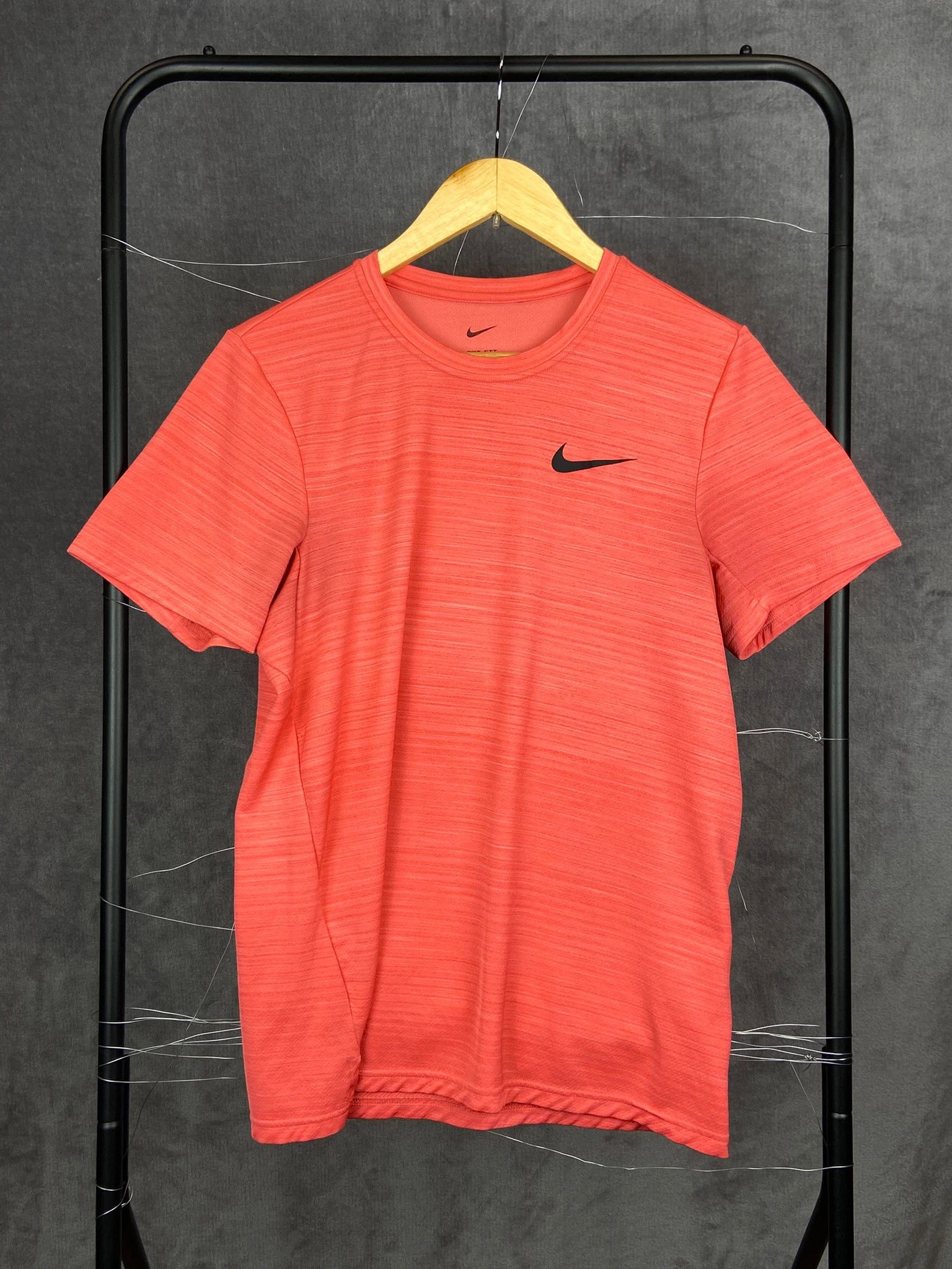 Nike Nike Pink T-Shirt S Vintage Sport Casual Size US S / EU 44-46 / 1 - 1 Thumbnail