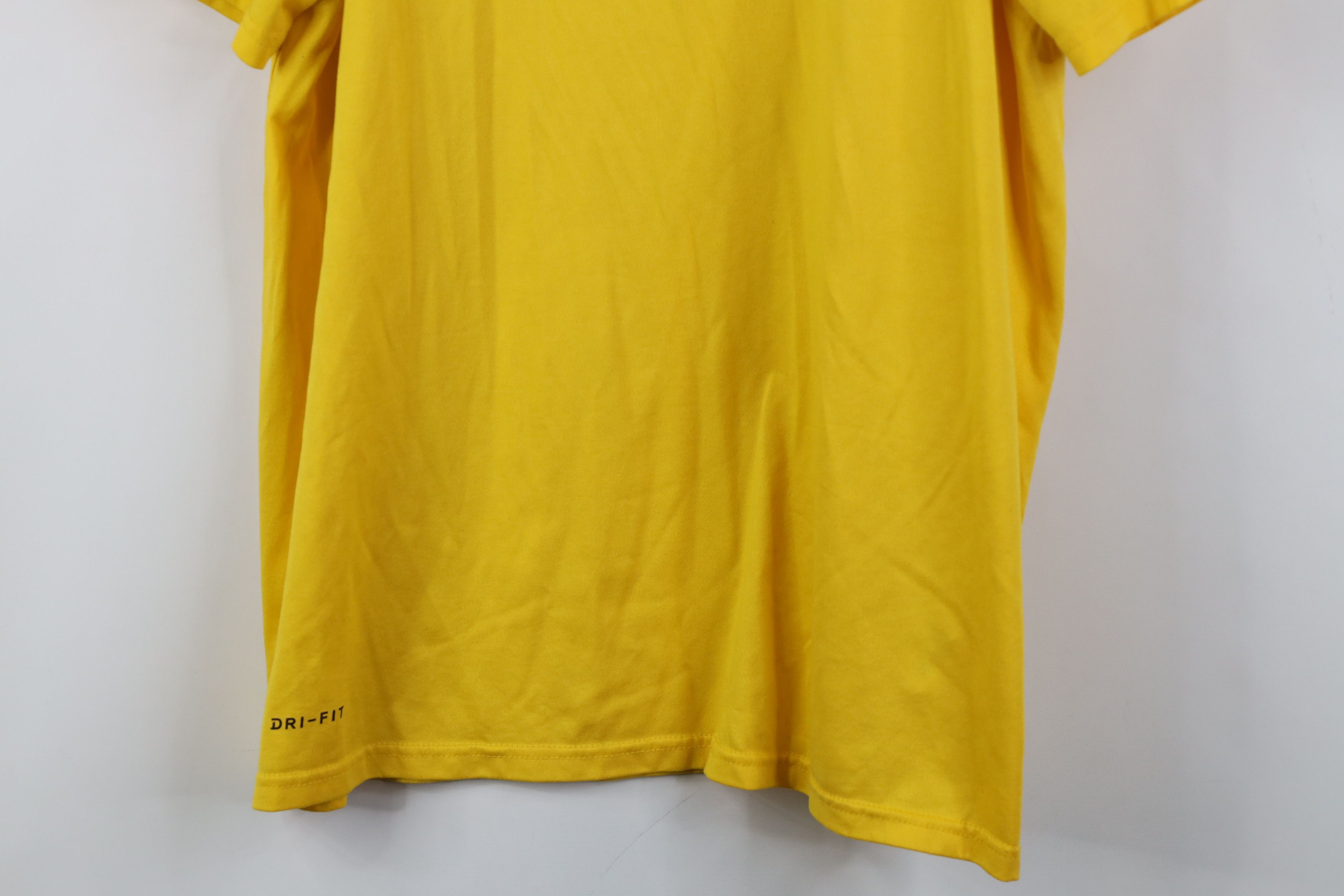 Nike Nike Air Jordan University of Michigan Basketball T-Shirt Size US XL / EU 56 / 4 - 3 Thumbnail