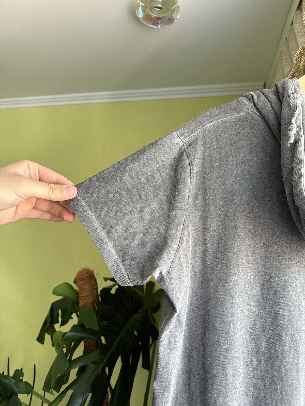 Vintage Vintage Stonewash Grey Hooded T-Shirt Avantgarde Owens Style Size US M / EU 48-50 / 2 - 10 Thumbnail