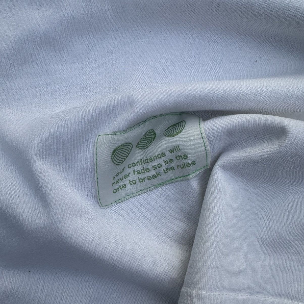 20471120 Vintage Man’s Cropp T-shirts Big Logo Boxy Fit Size XL Y2K Size US XL / EU 56 / 4 - 12 Thumbnail