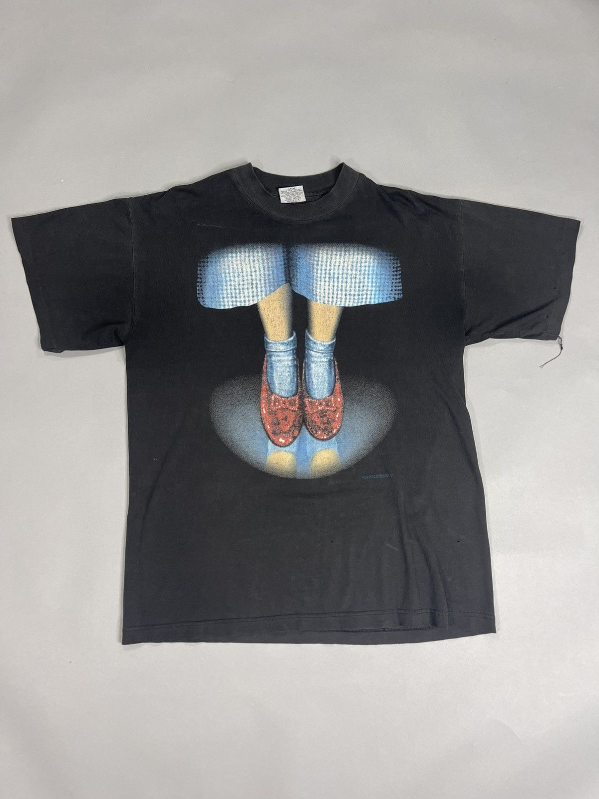 Vintage Vintage Wizard of Oz Dorothy T shirt Size US L / EU 52-54 / 3 - 1 Thumbnail