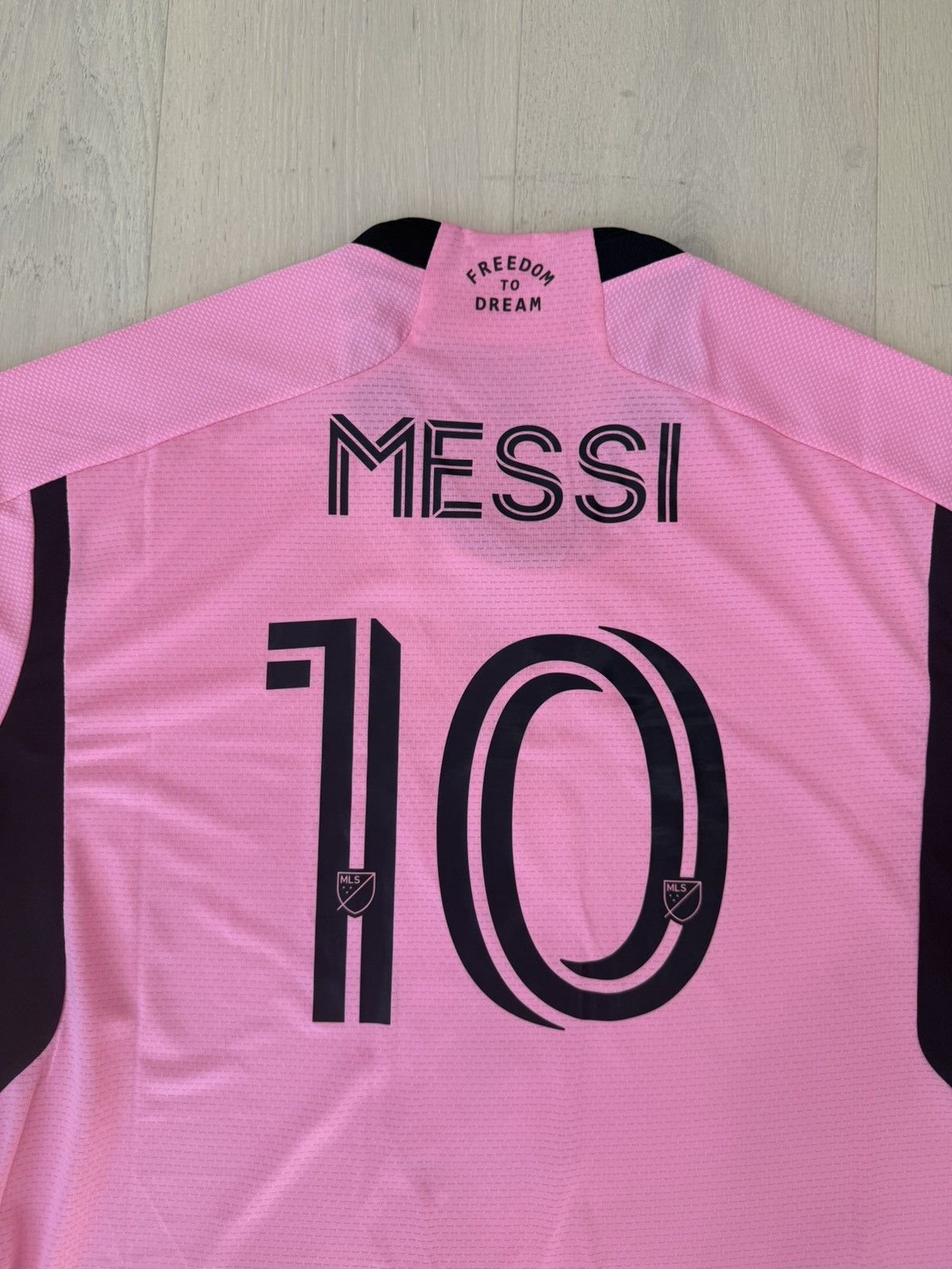 Adidas Messi Inter Miami jersey Size US XL / EU 56 / 4 - 6 Thumbnail
