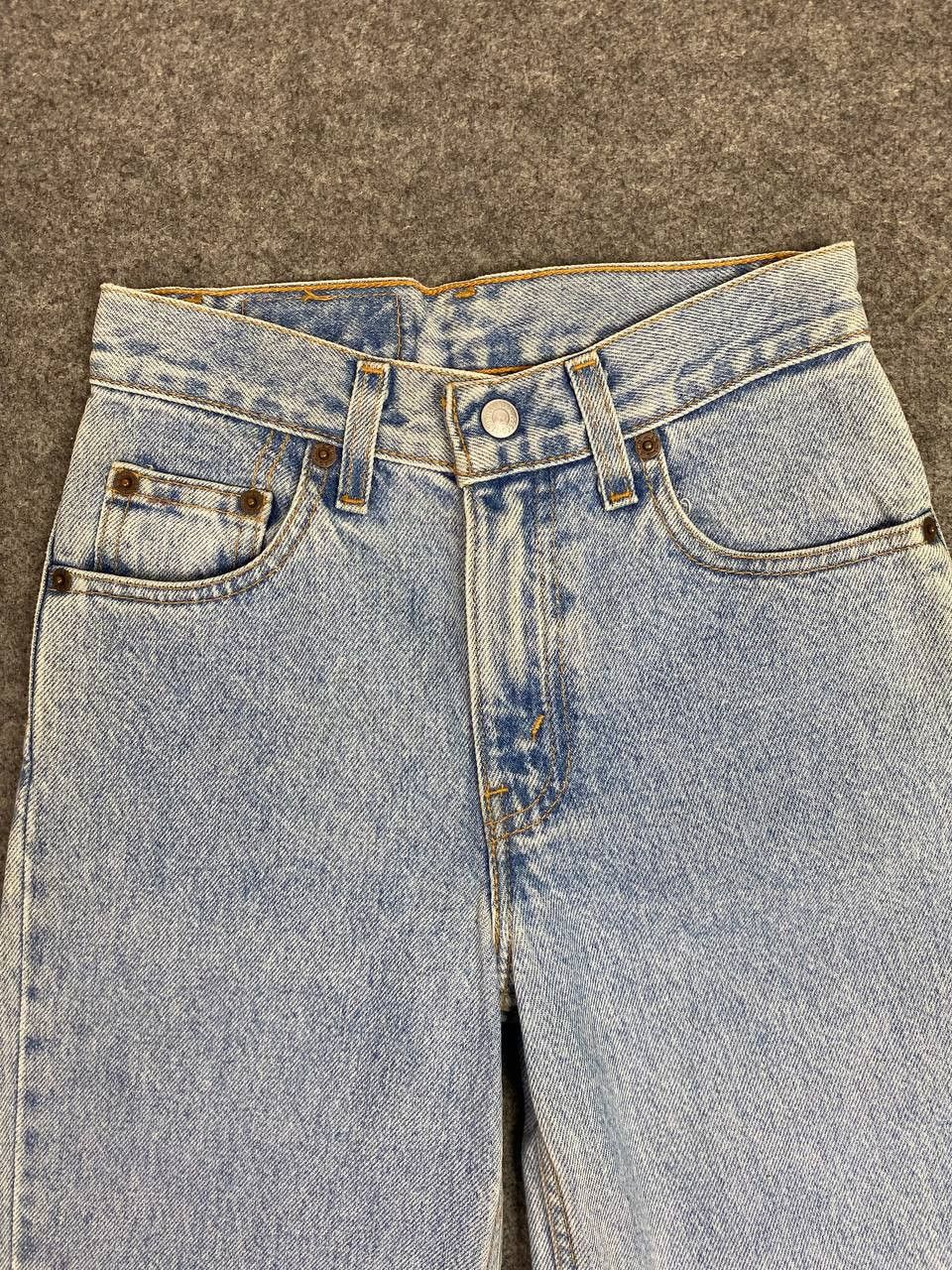 Levi's vintage levis 550 relaxed fit lightwash slim denim Size US 26 / EU 42 - 7 Thumbnail
