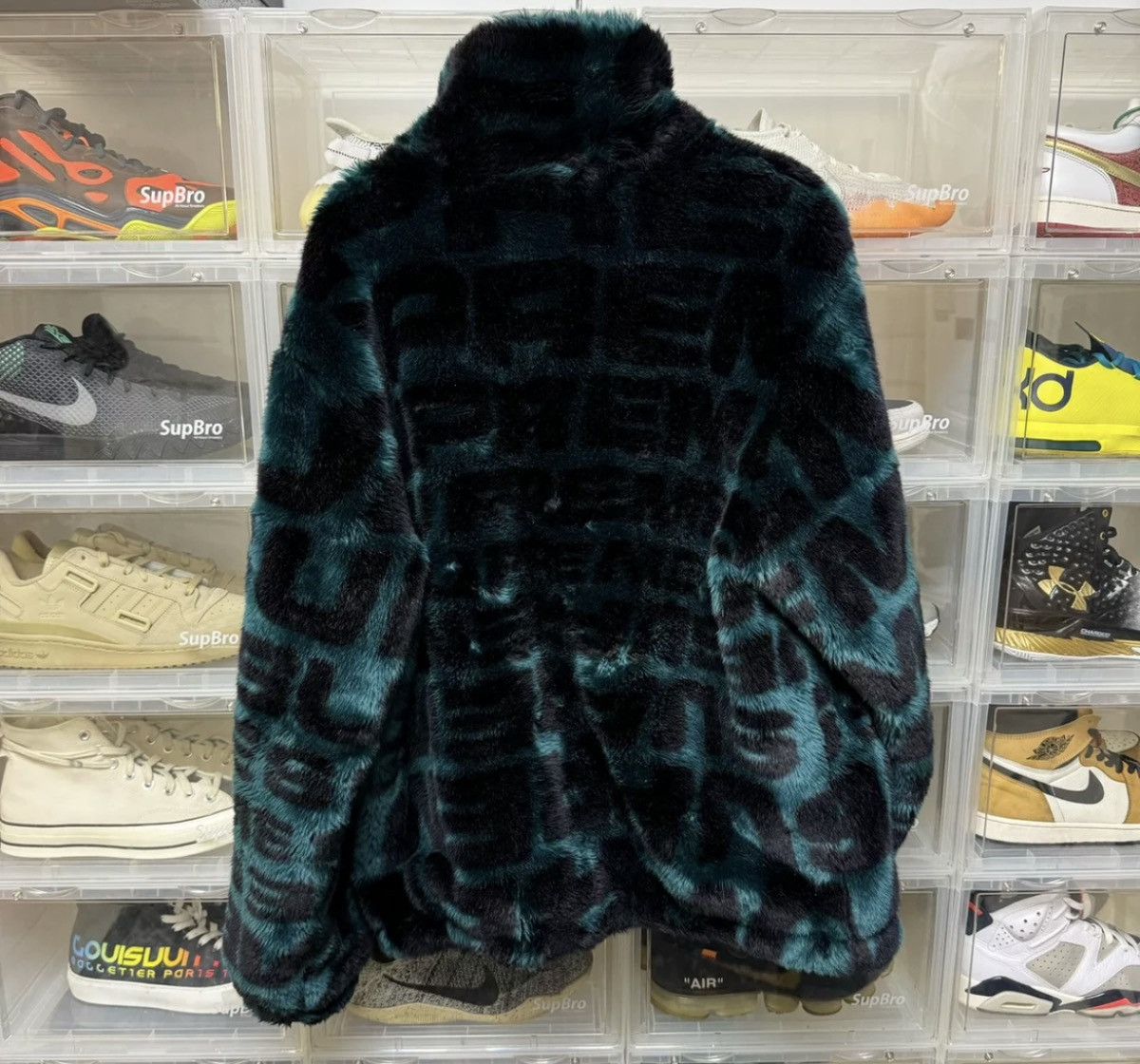 Supreme Supreme Faux Fur repeater bomber jacket Size US L / EU 52-54 / 3 - 2 Thumbnail
