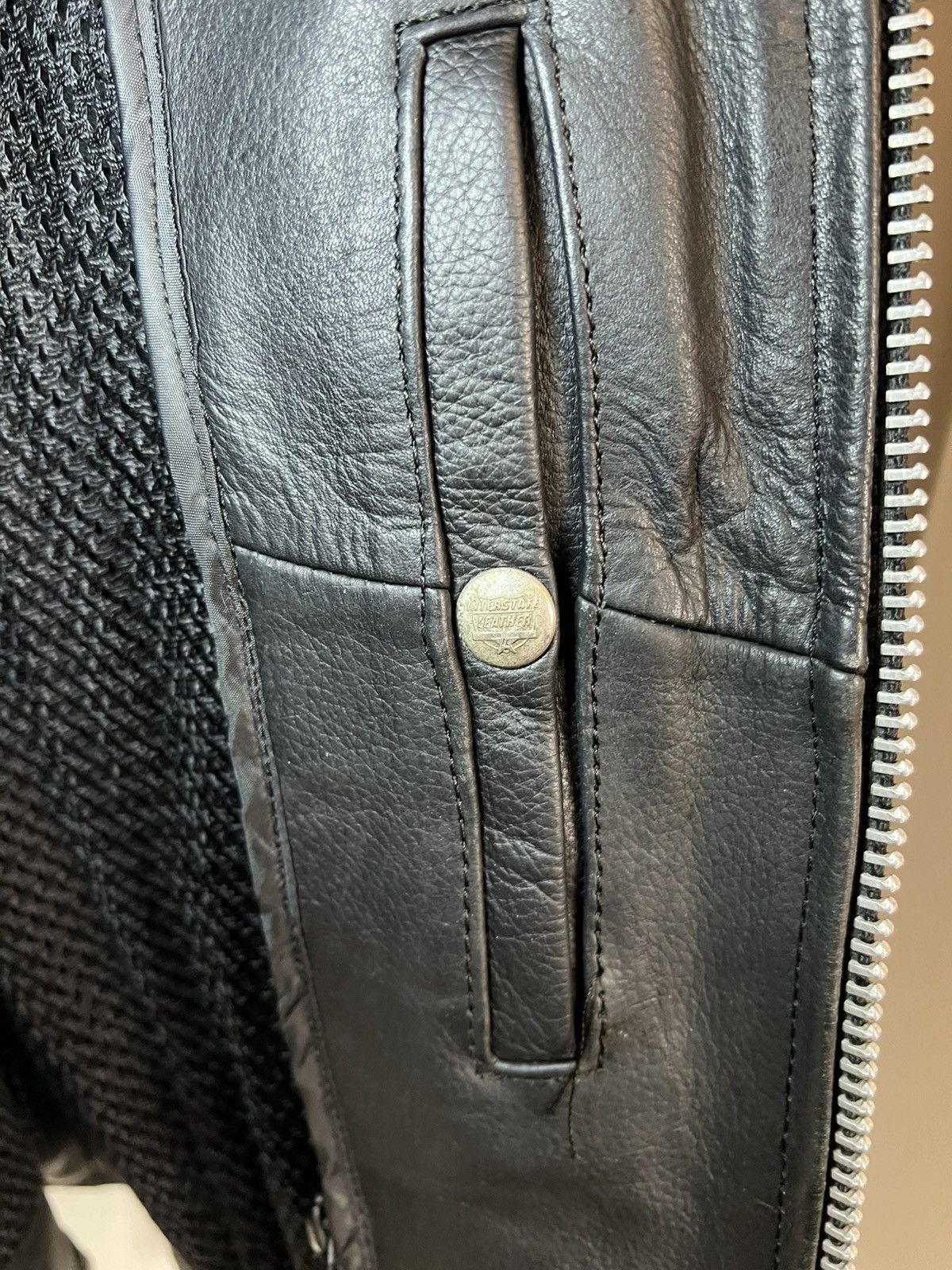 Vintage Vintage heavy leather biker jacket Size US XXL / EU 58 / 5 - 10 Thumbnail