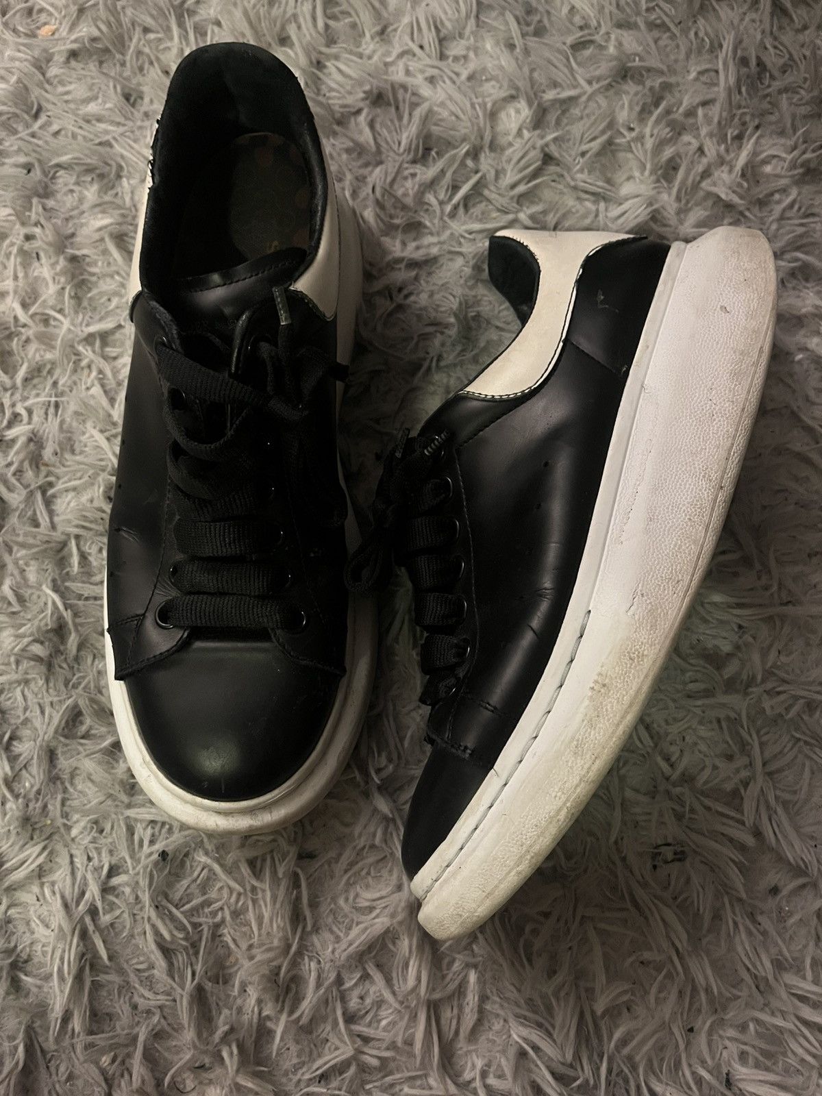 Alexander McQueen Alexander McQueen Oversized Sneakers – Black/White – EU 42 Size US 9.5 / EU 42-43 - 2 Thumbnail