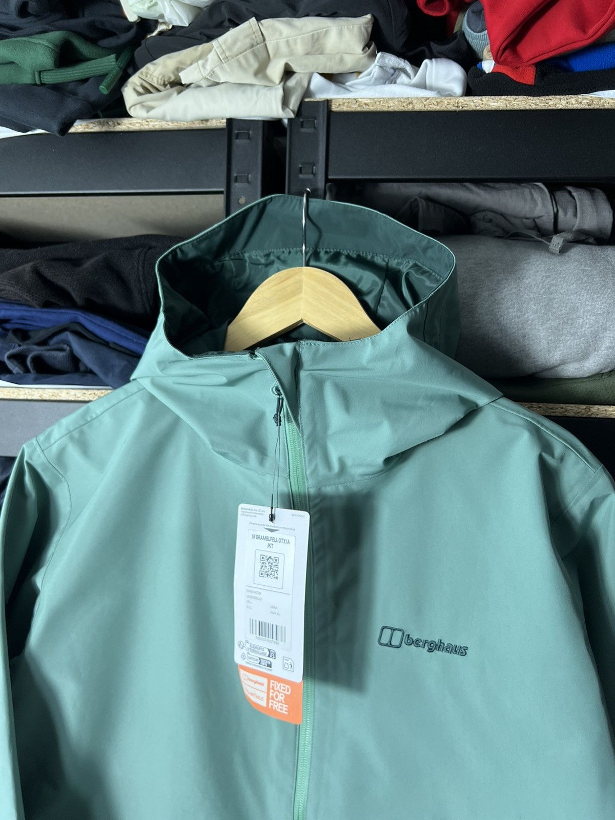 Berghaus Berghaus Gore-Tex Waterproof Hiking Rain Jacket Green Size L Size US L / EU 52-54 / 3 - 10 Thumbnail