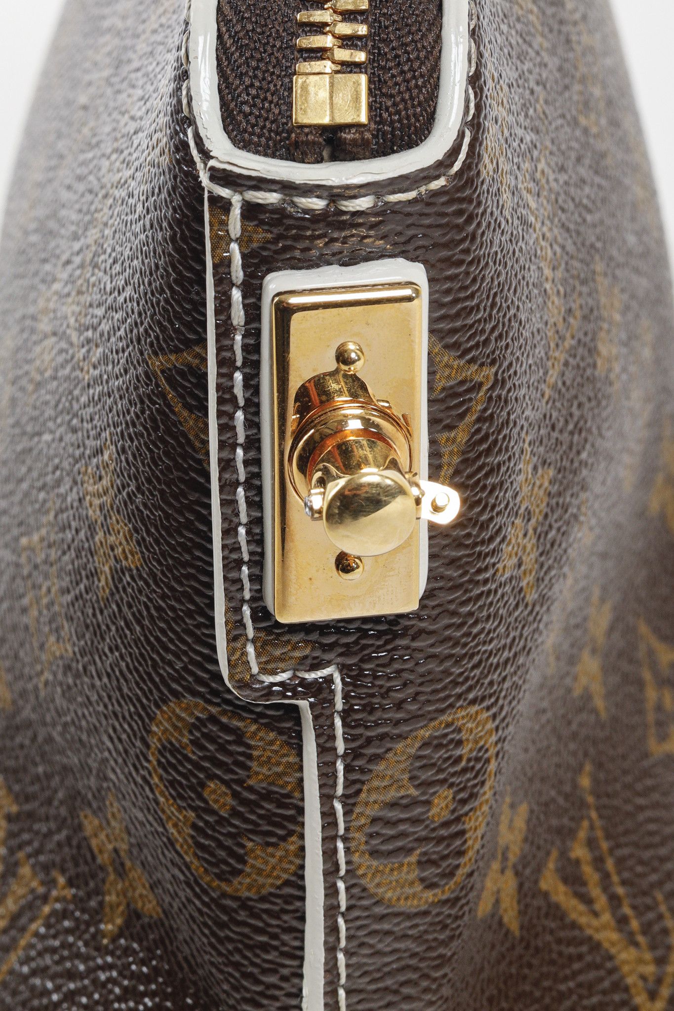 Louis Vuitton Louis Vuitton Marc Jacobs Brown Lockit Clutch 2011/12 Size ONE SIZE - 8 Thumbnail