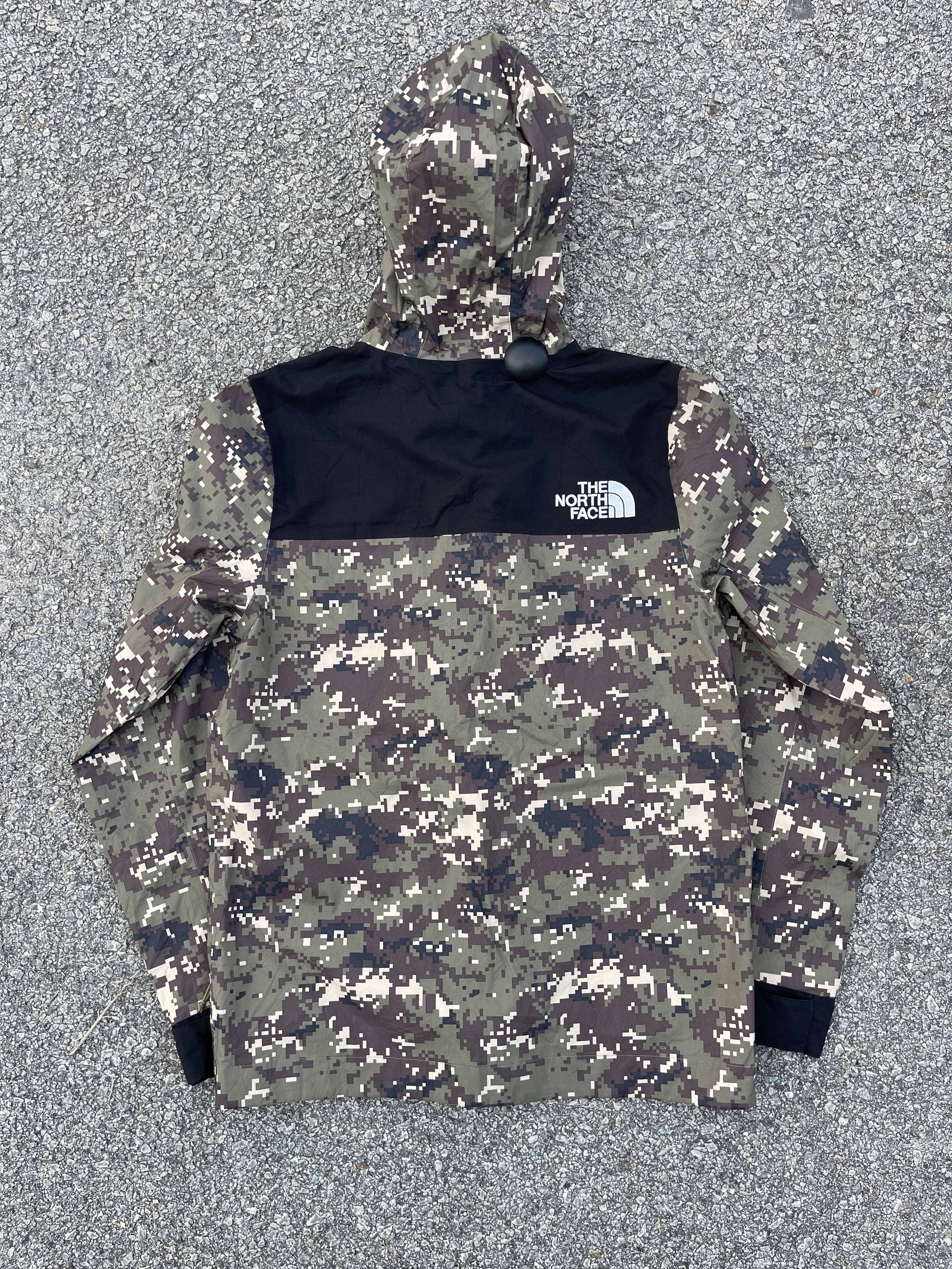 The North Face TNF Digital Camouflage Windbreaker Balaclava Size US S / EU 44-46 / 1 - 17 Thumbnail