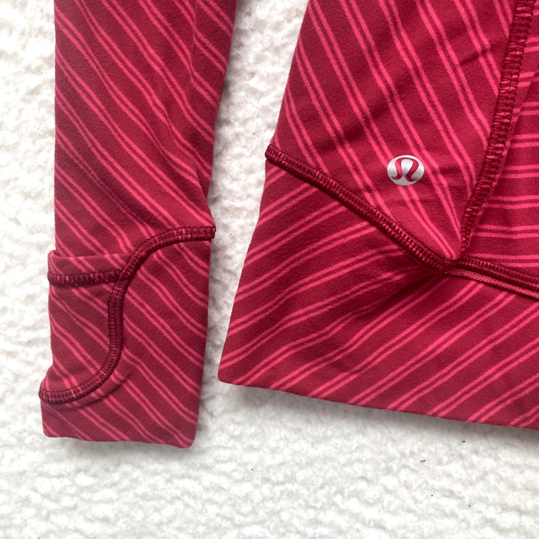 Lululemon Lululemon Top Shirt S Red Striped 1/4 Zip Workout Activewear Yoga Thumb Hole Womens Size S / US 4 / IT 40 - 6 Thumbnail