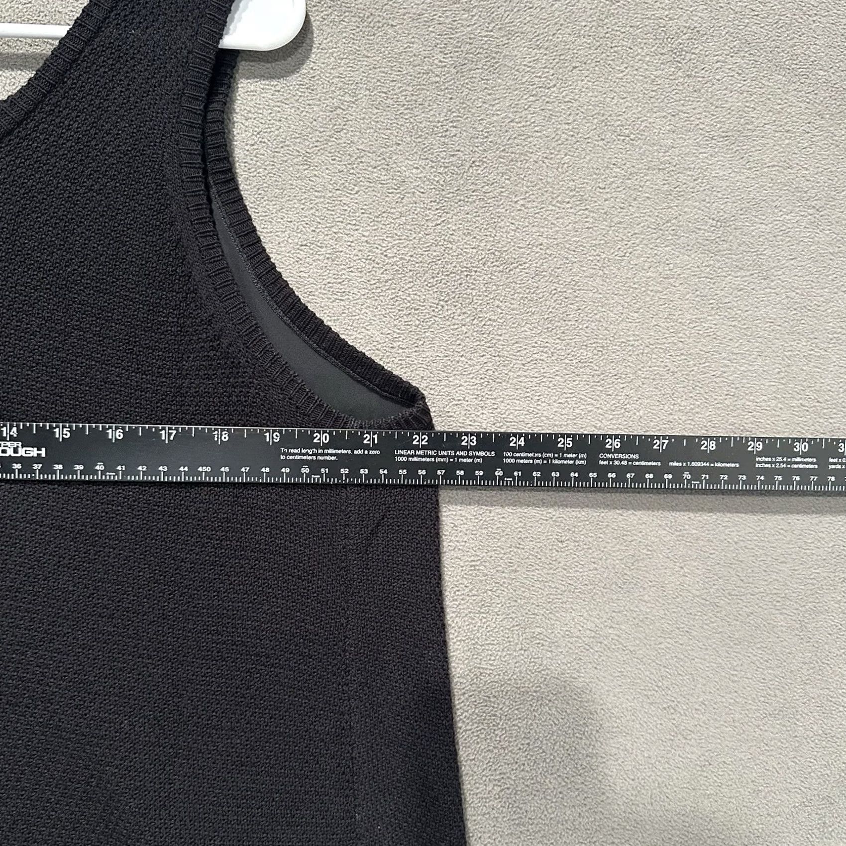 Essentials Apt 9 Essentials Tank Womens 1X Black Knit Rayon Sleeveless Open Back Scoop Neck Casual Shirt Womens 1X Black Rayon Knit Tank Size XL / US 12-14 / IT 48-50 - 7 Thumbnail