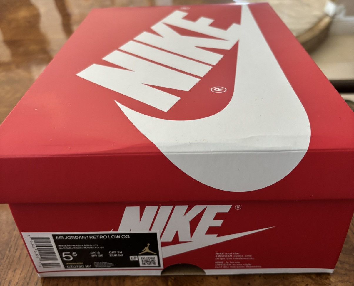 Jordan Brand Air Jordan 1 Retro Low OG ‘University Red' Size US 5.5 / EU 38 - 8 Thumbnail