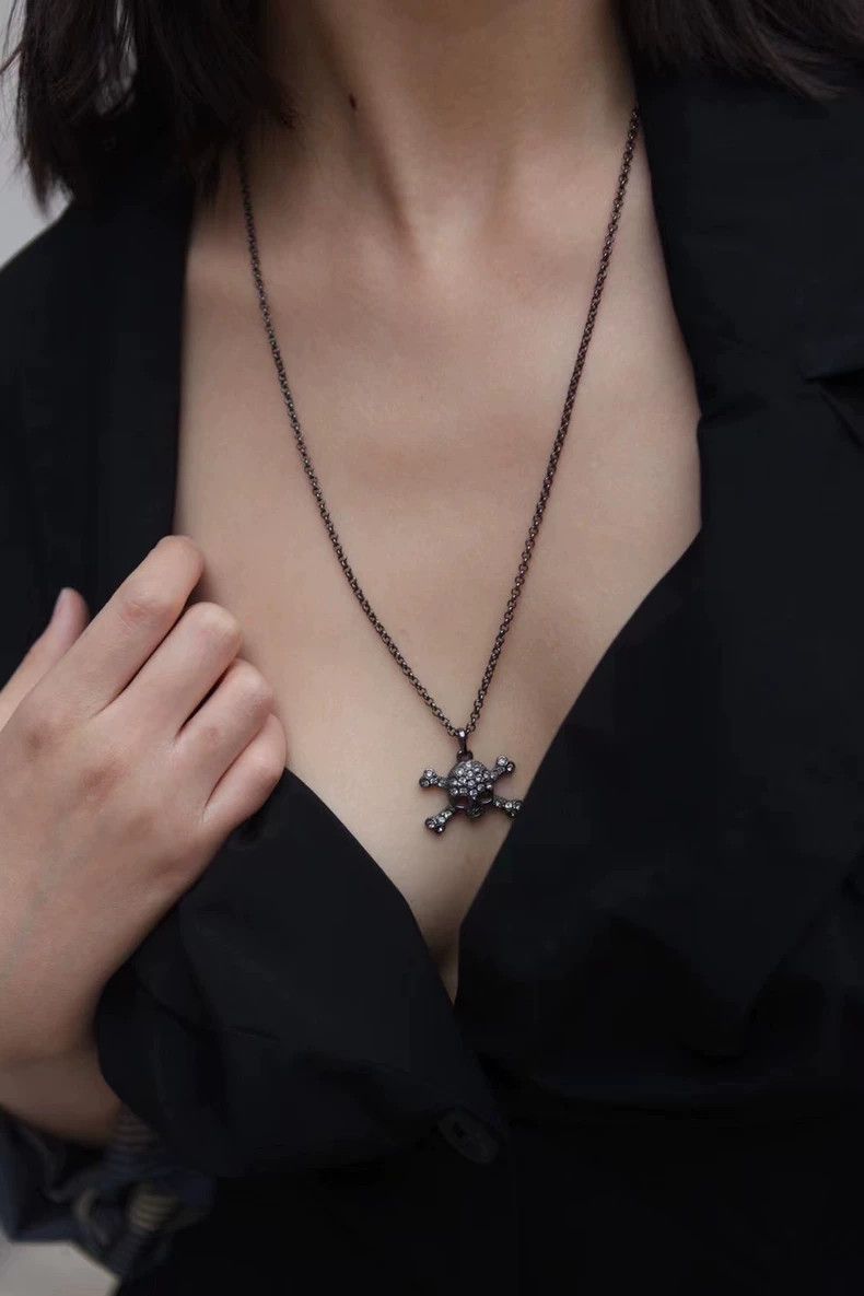 Vivienne Westwood Vivienne Westwood Crystal Skull Pendant Necklace Size ONE SIZE - 3 Thumbnail
