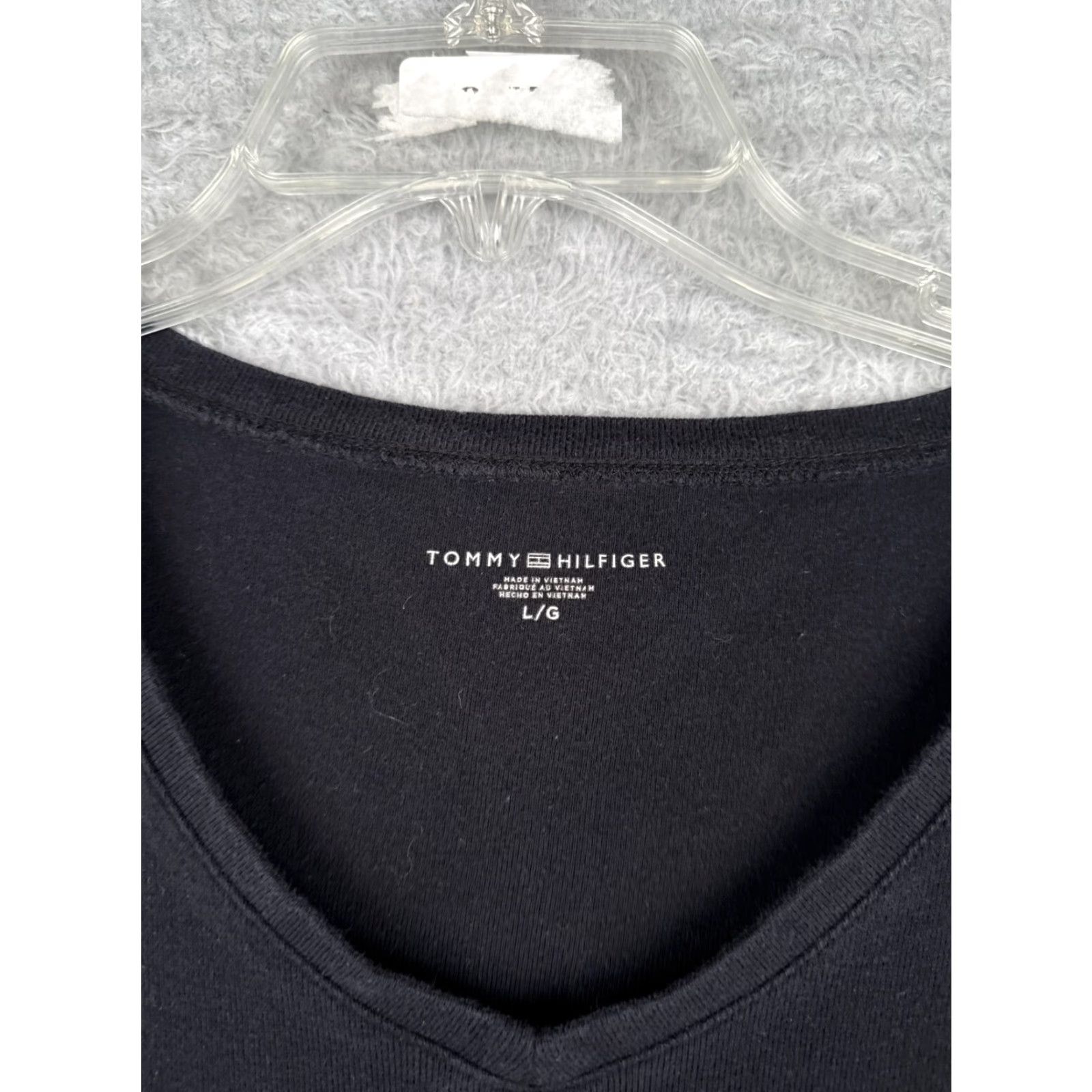 Tommy Hilfiger VINTAGE Tommy Hilfiger Women's T-Shirt Small Black Short Sleeve Knit Casual Top 90s Girls Size L / US 10 / IT 46 - 7 Thumbnail