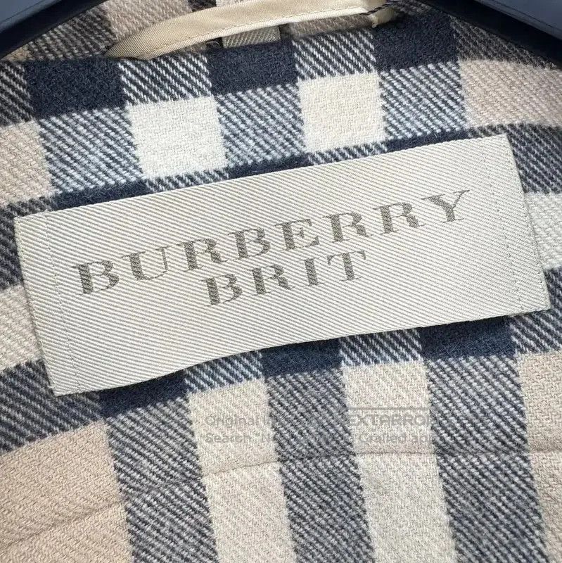 Burberry Burberry Camel Wool Toggle Coat for Women. Size S / US 4 / IT 40 - 6 Thumbnail