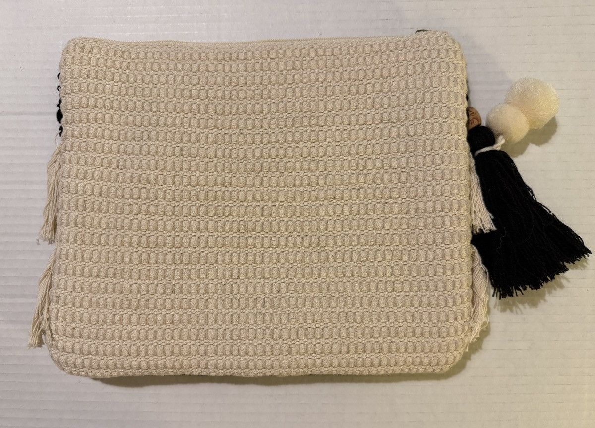 Other Sondra Roberts Squared Black Fringe Nubby Knit Zipper Clutch Size ONE SIZE - 2 Thumbnail
