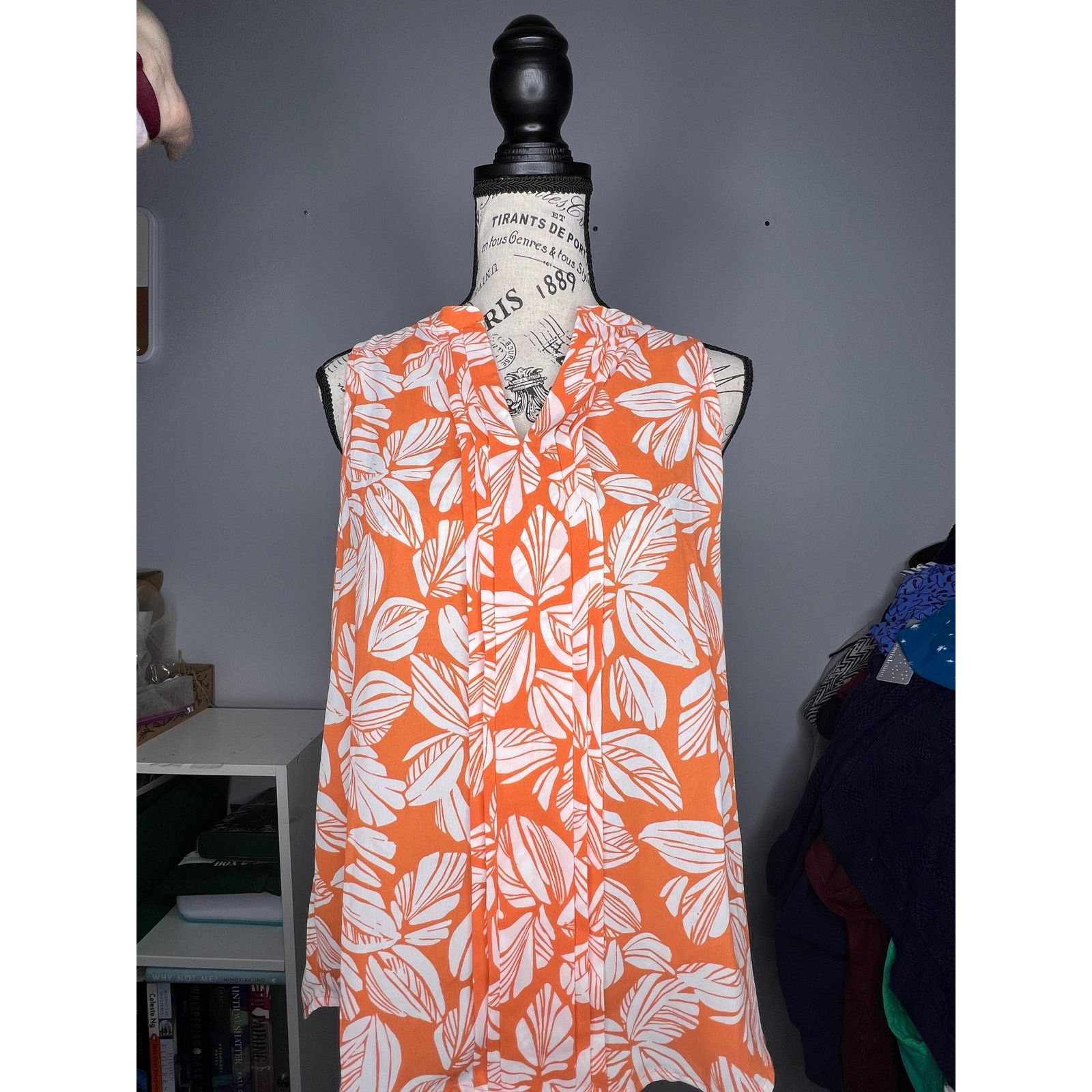 Other Breyson Pleat Detail Split Neck Blouse - Stitch Fix Top Size M / US 6-8 / IT 42-44 - 21 Thumbnail