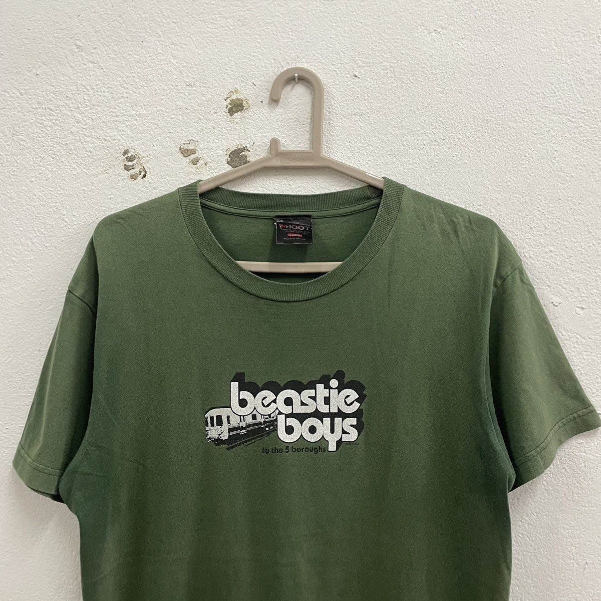 Band Tees × Vintage 🔥Vintage 00s Beastie Boys To The 5 Borough Sun Faded Tee Size US L / EU 52-54 / 3 - 3 Thumbnail