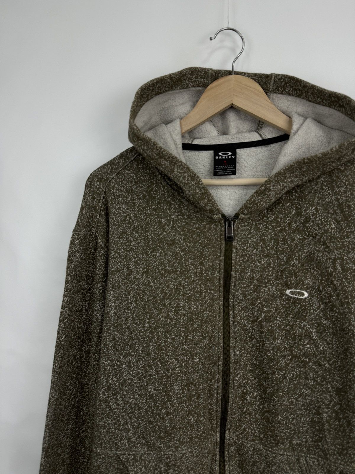 Oakley 🇺🇸 Vintage Y2K Oakley Camouflage Military Style Hoodie Size US L / EU 52-54 / 3 - 2 Thumbnail